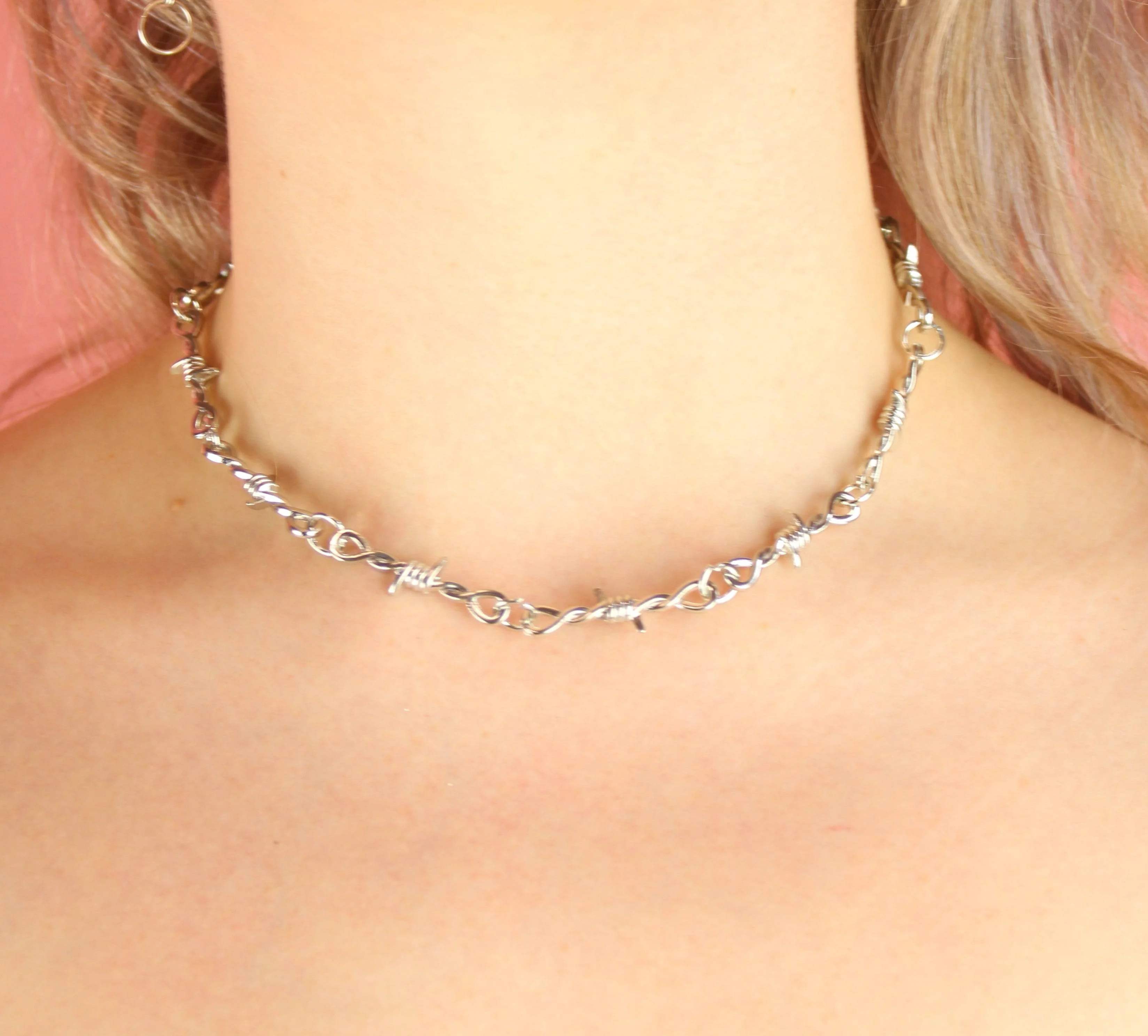16 Inch Thin Barbed Wire Necklace - Image 5