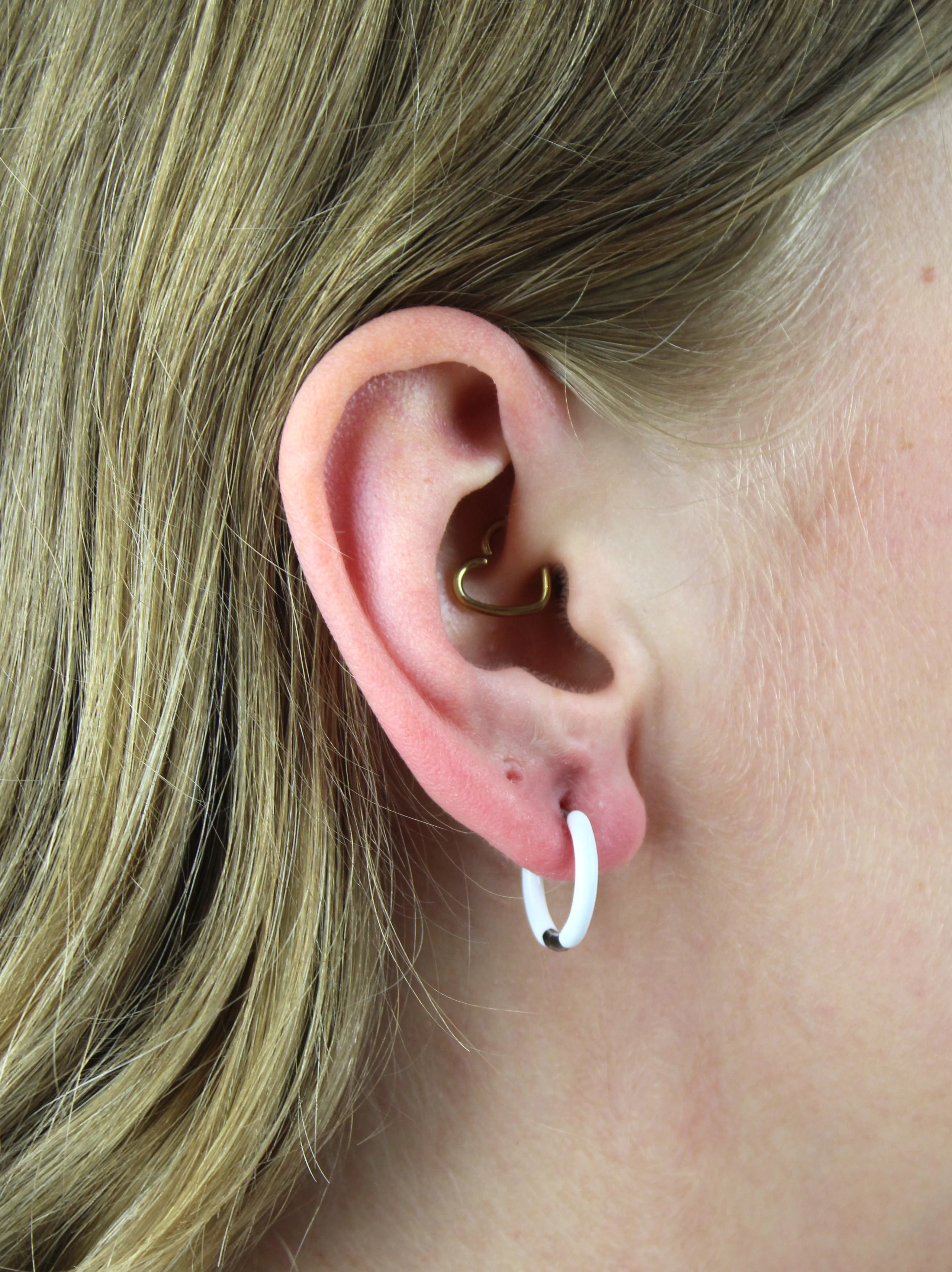 17mm White Hoop Earrings - Image 2