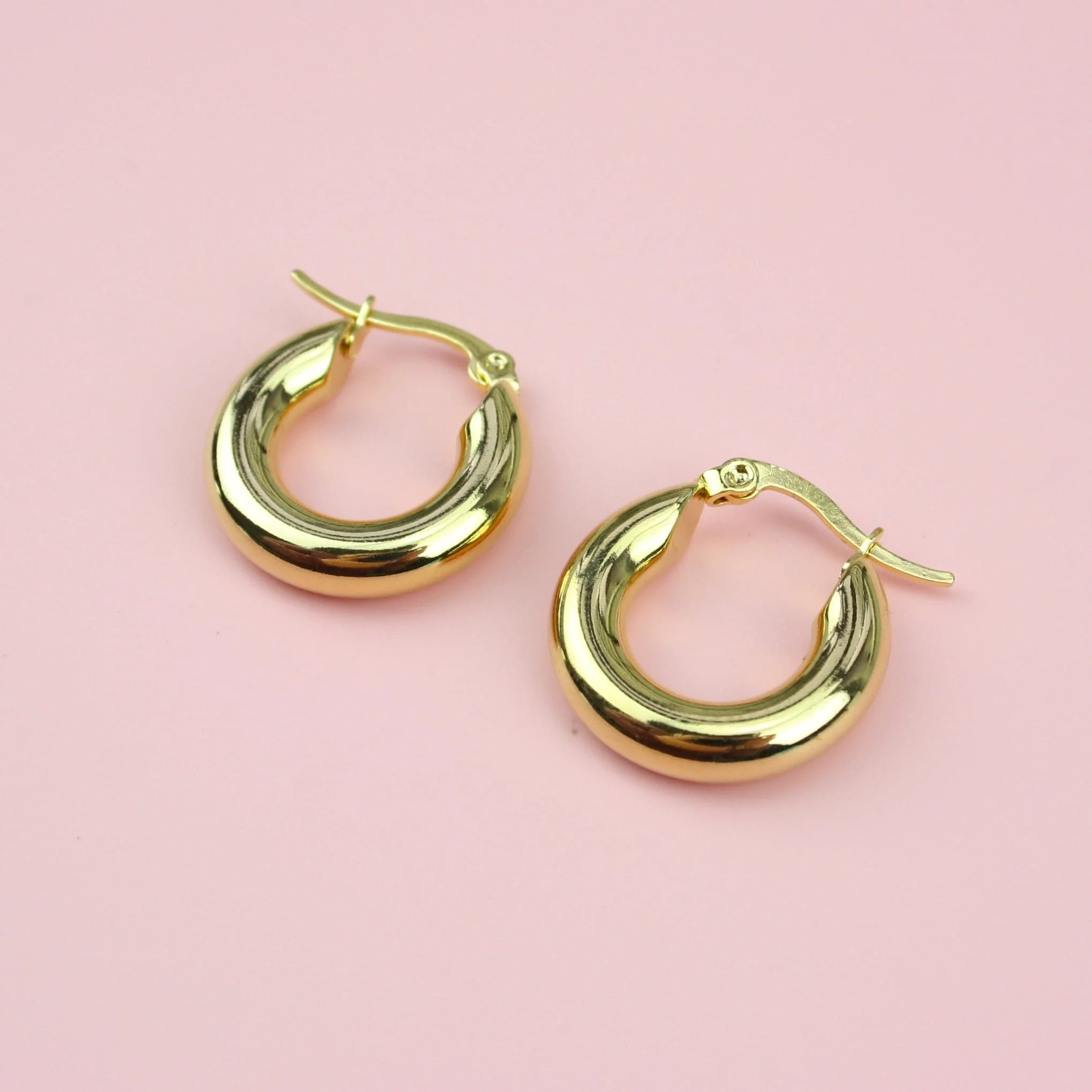 20mm Chunky Stainless Steel Hoop Earrings (Gold Plated) - Image 2