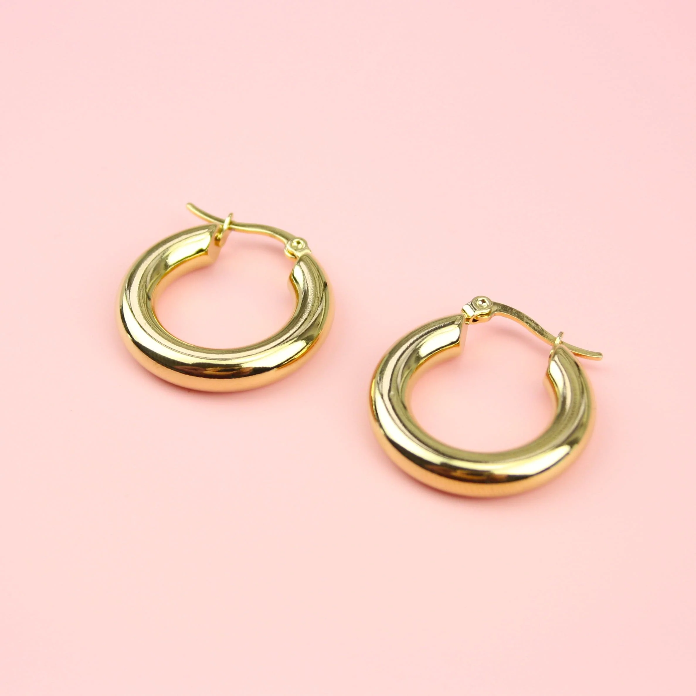 26mm Chunky Stainless Steel Hoop Earrings (Gold Plated) - Image 3