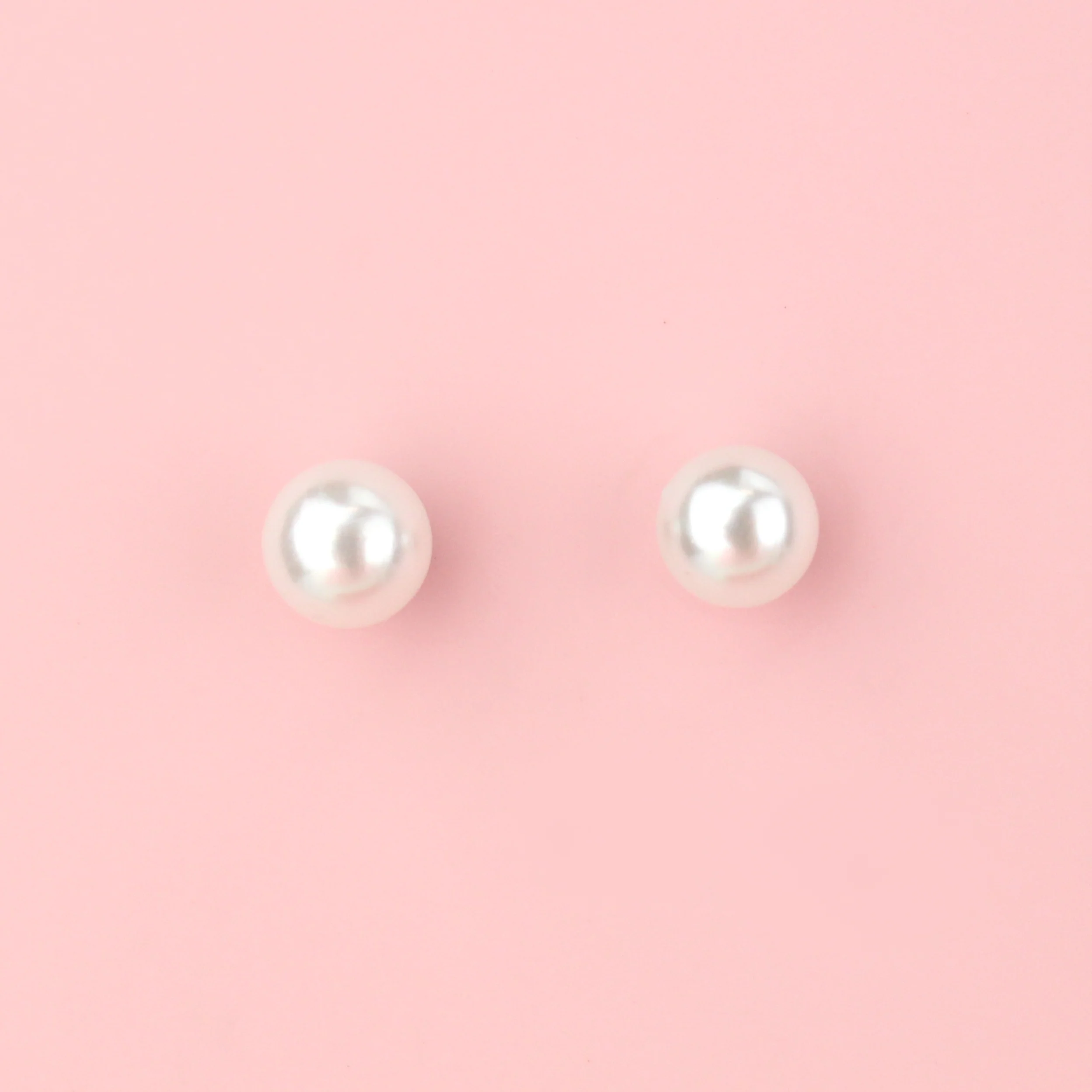 6mm Pearl Stud Earrings - Image 2