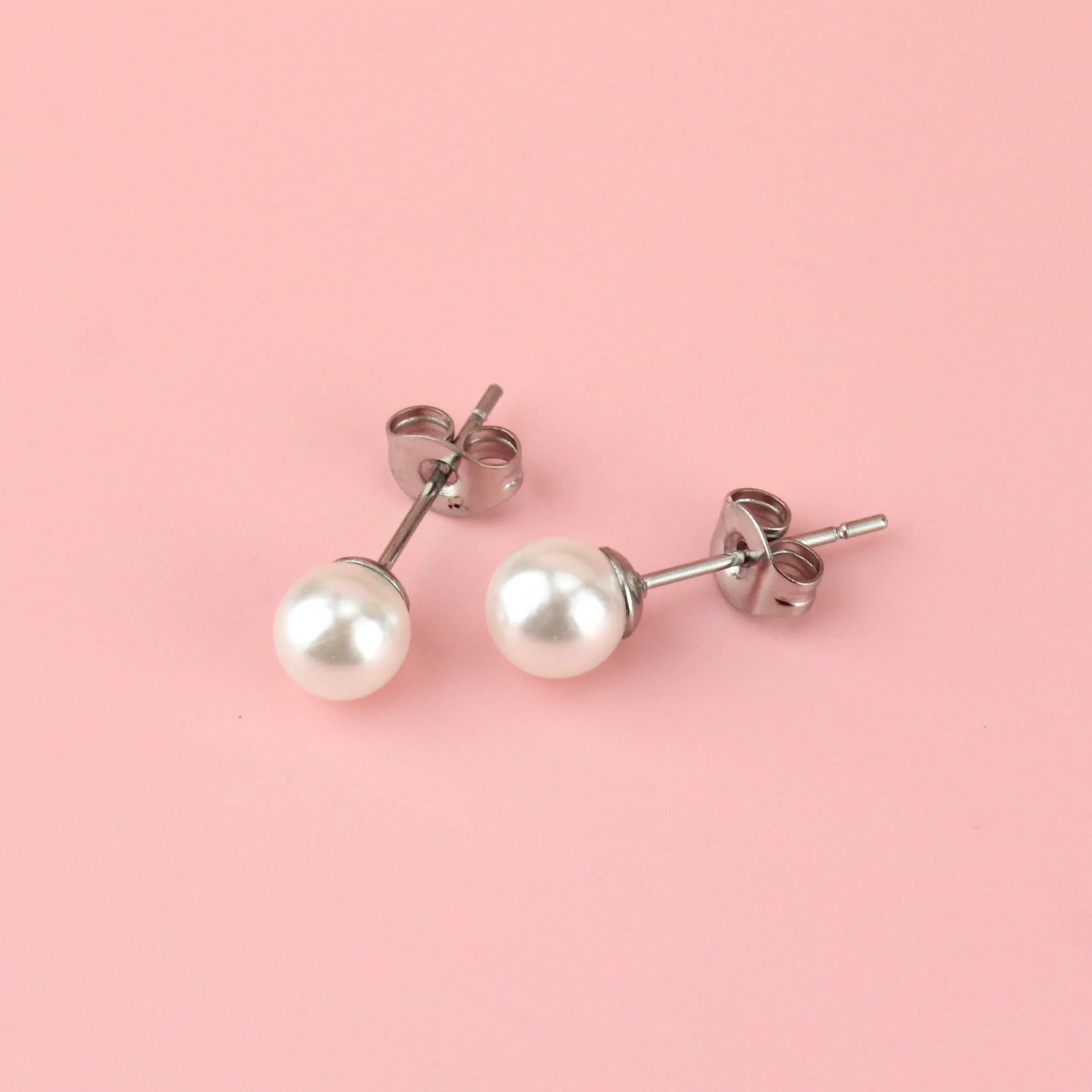 6mm Pearl Stud Earrings - Image 4