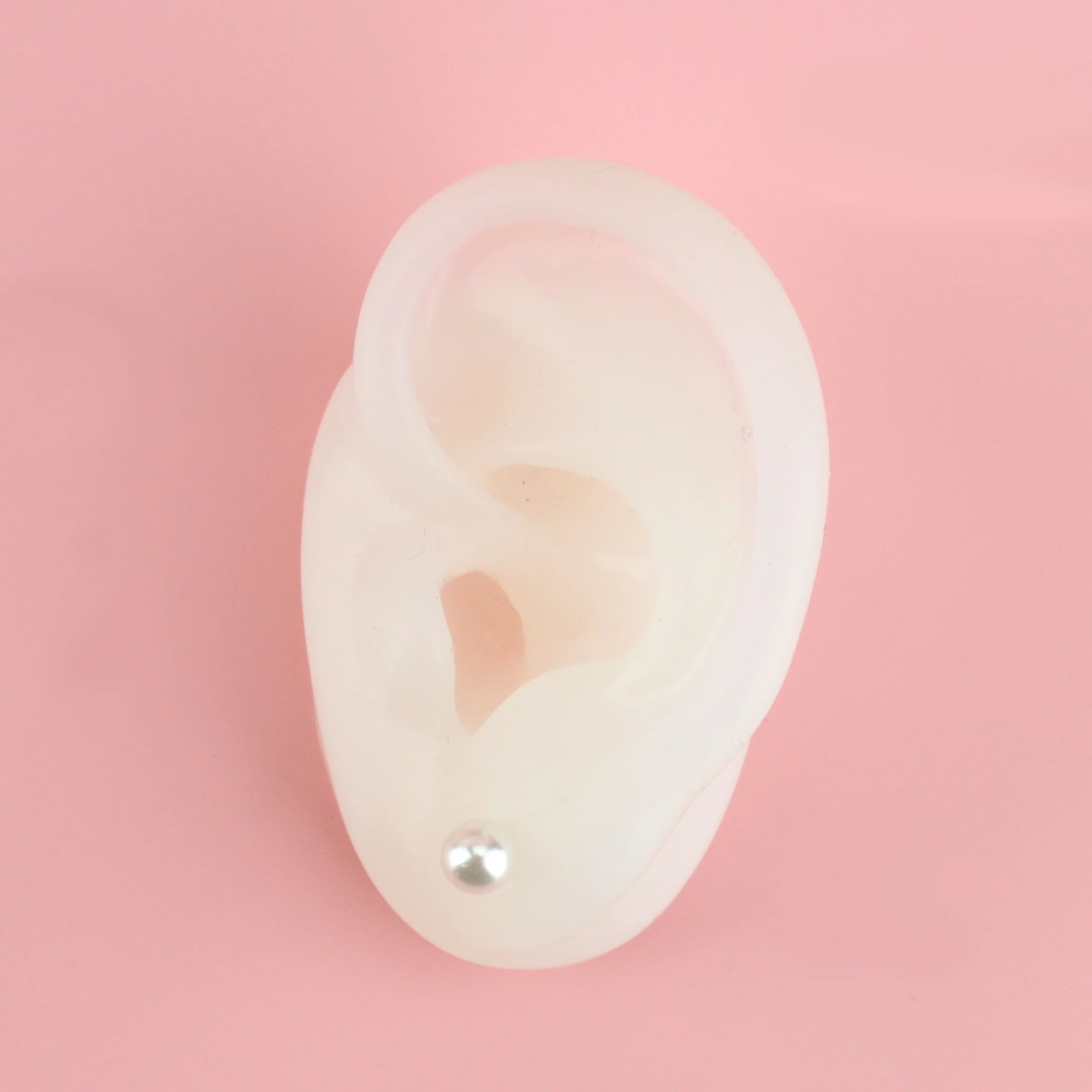 6mm Pearl Stud Earrings - Image 5