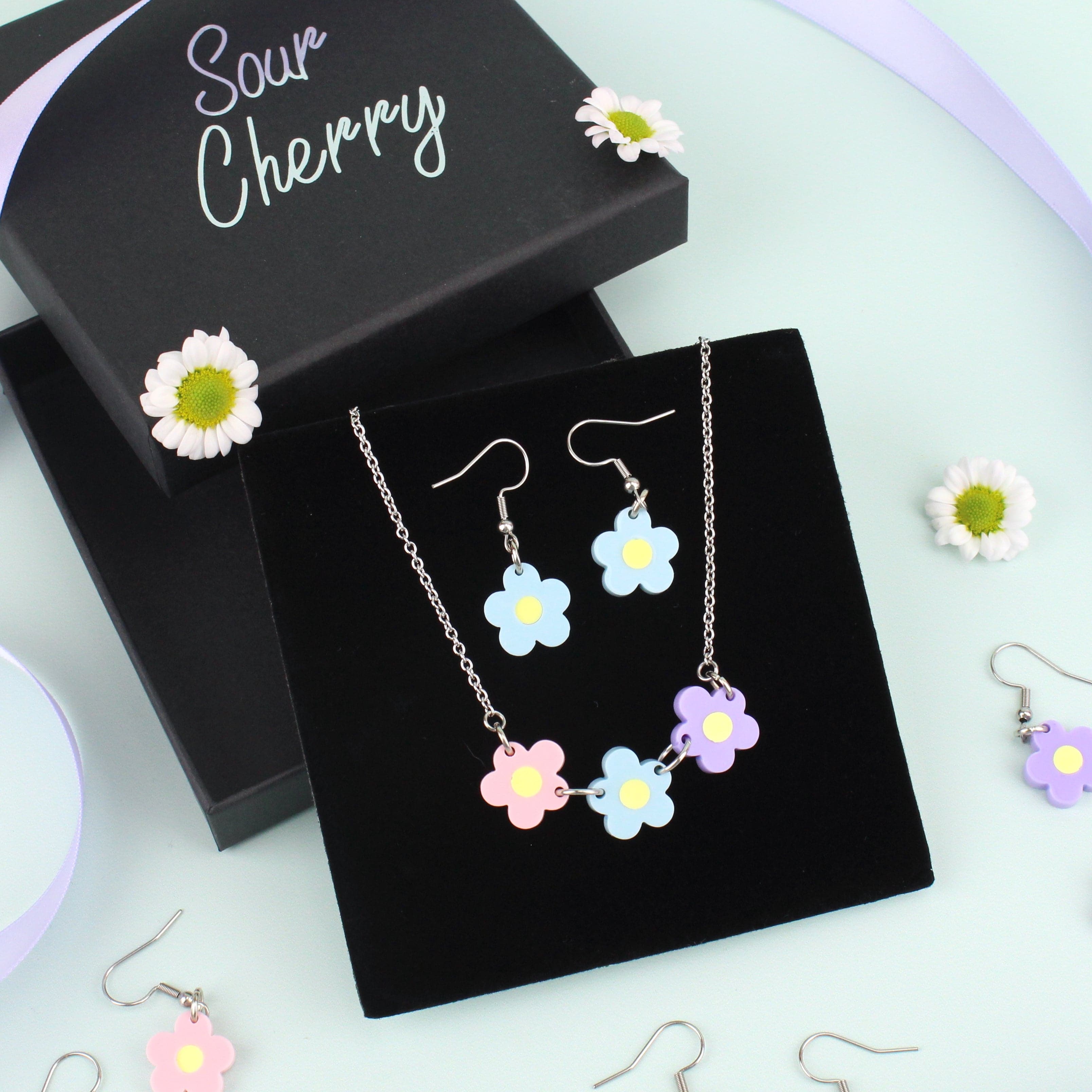 Blooming Botanicals Flower Necklace - Image 6