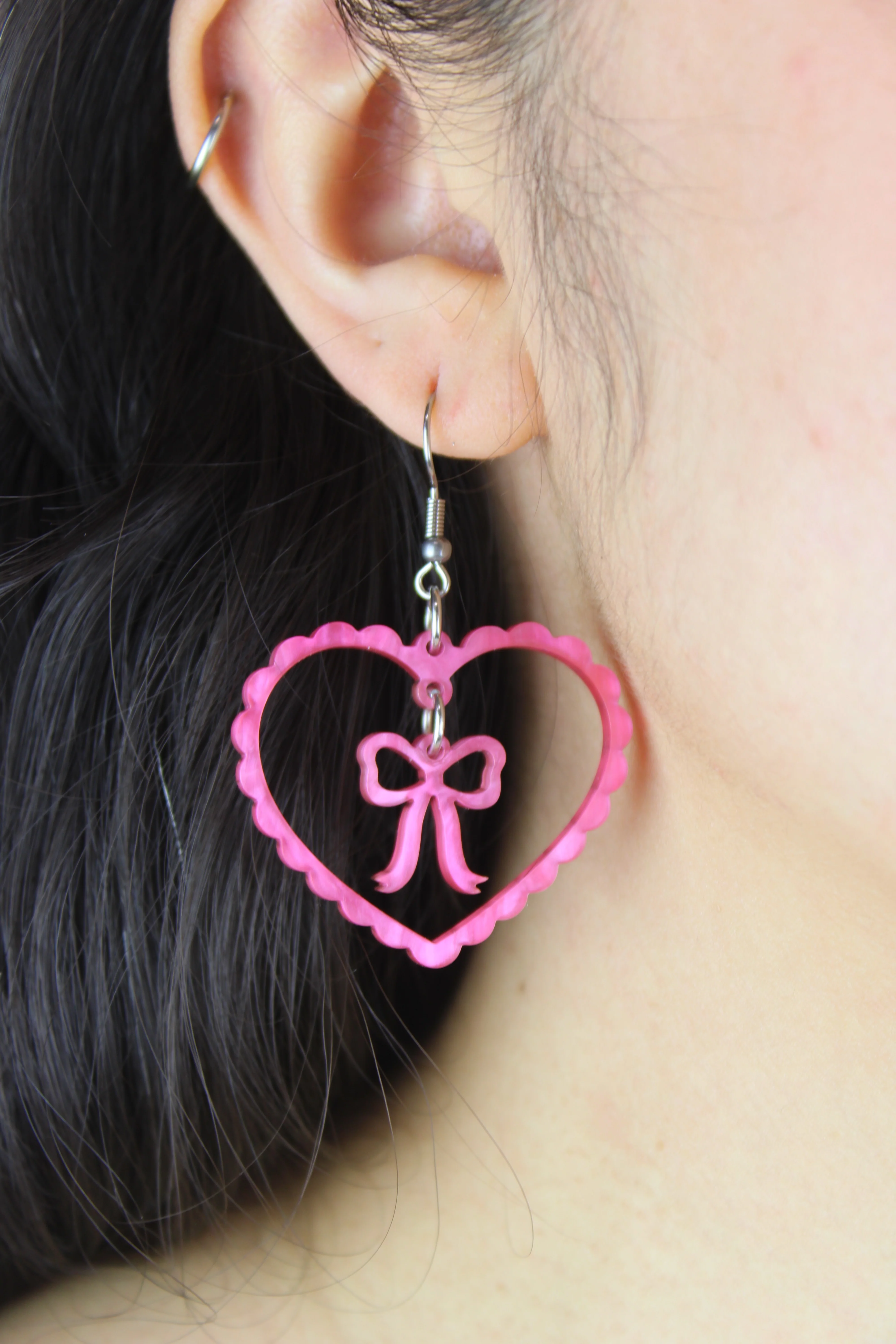 Bow My Valentine? Earrings - Image 2