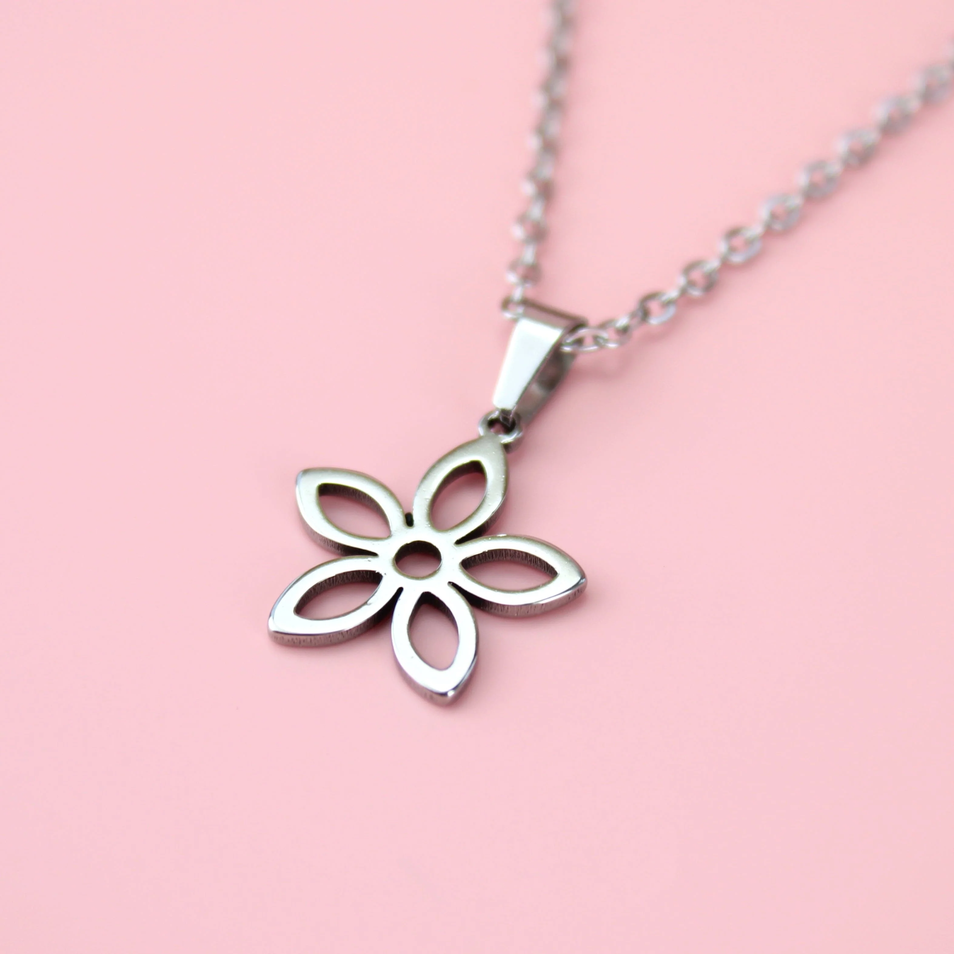 Cut Out Daisy Necklace - Image 3