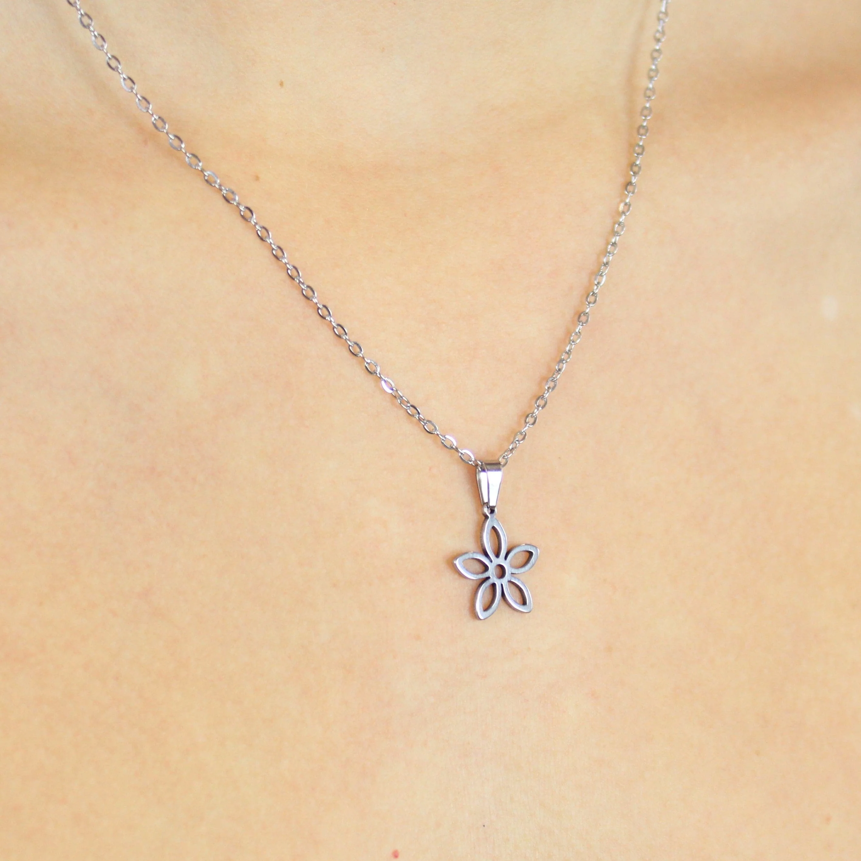 Cut Out Daisy Necklace - Image 5