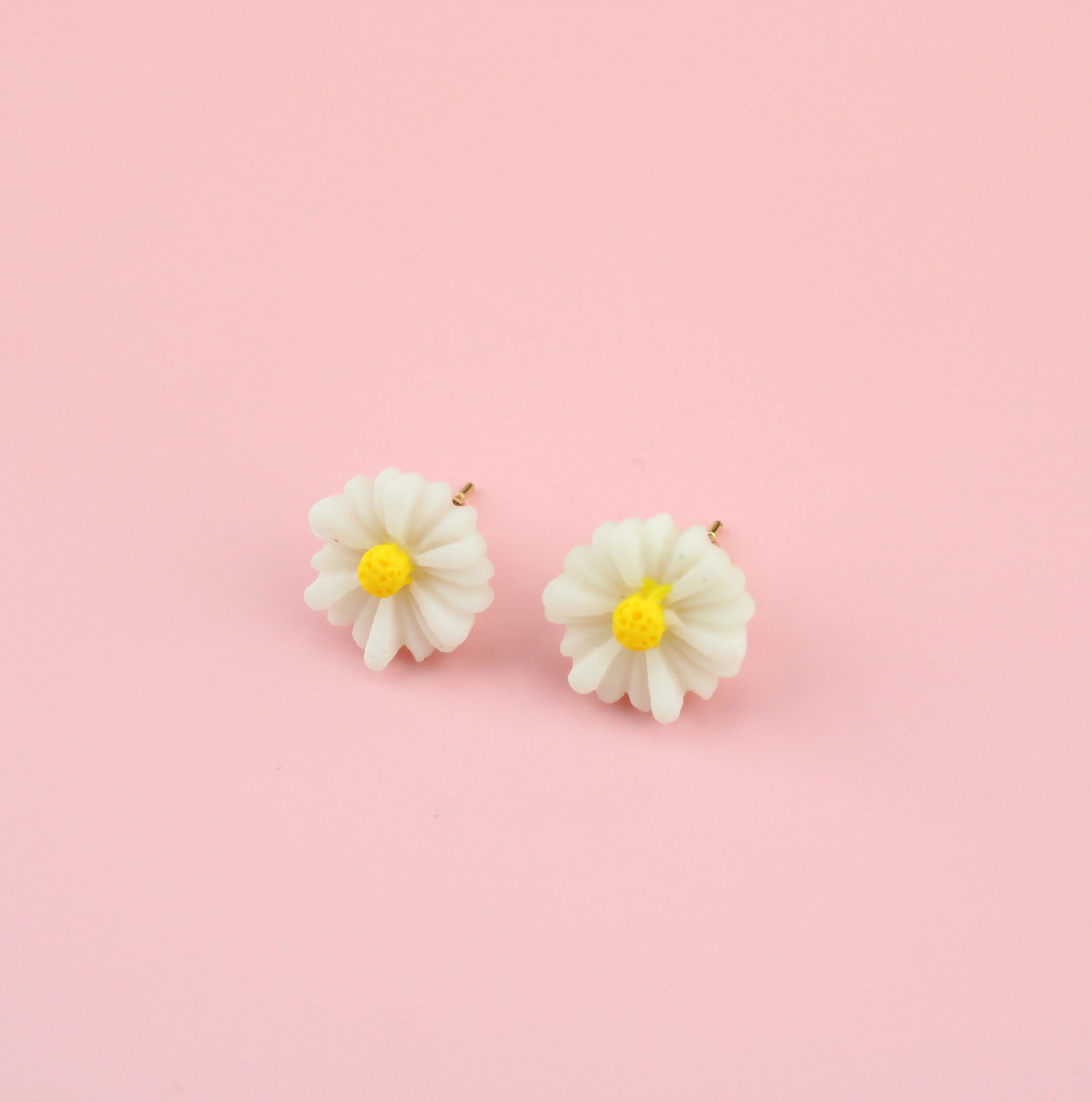 Dainty Daisy Stud Earrings - Image 2