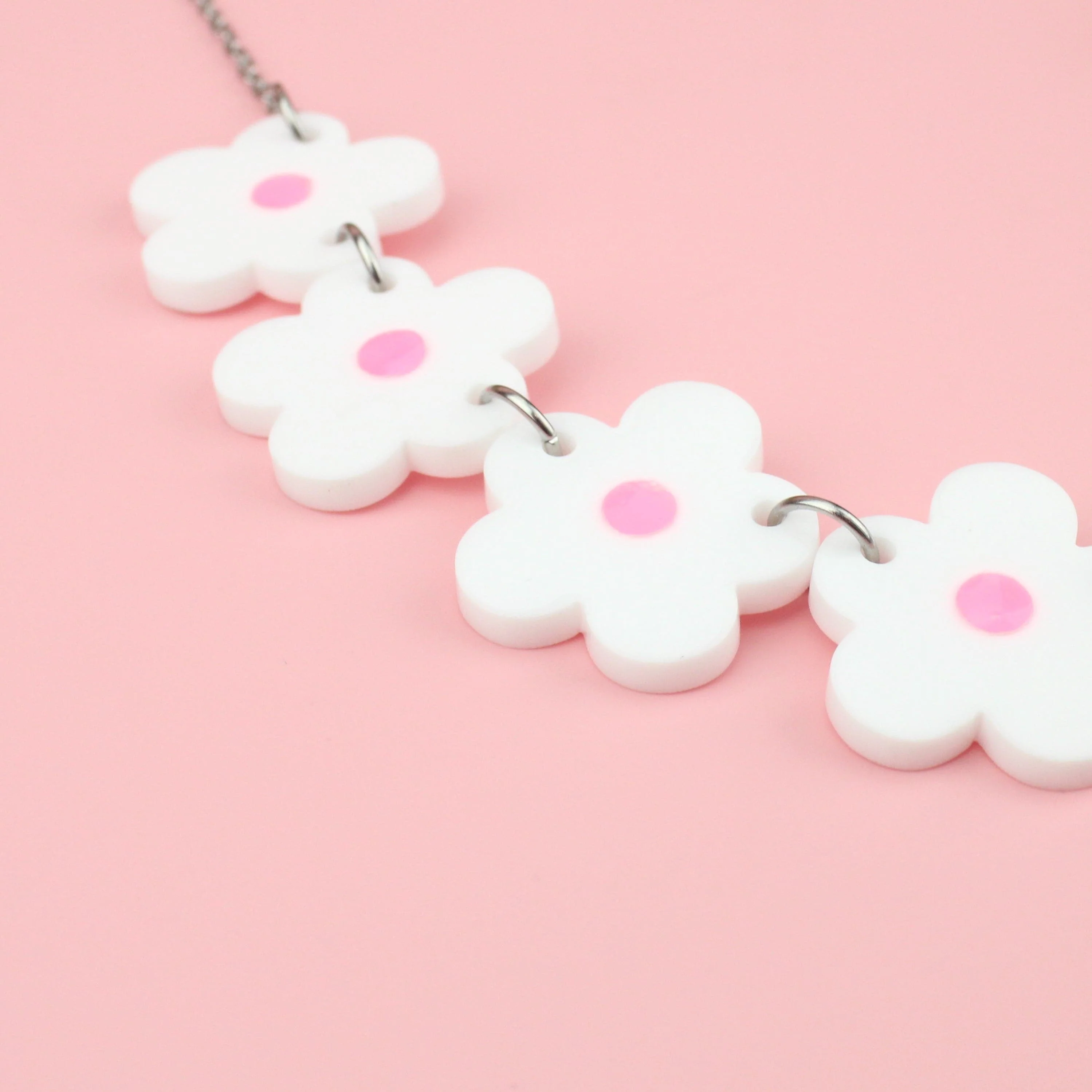 Daisy Chain Necklace - Image 3