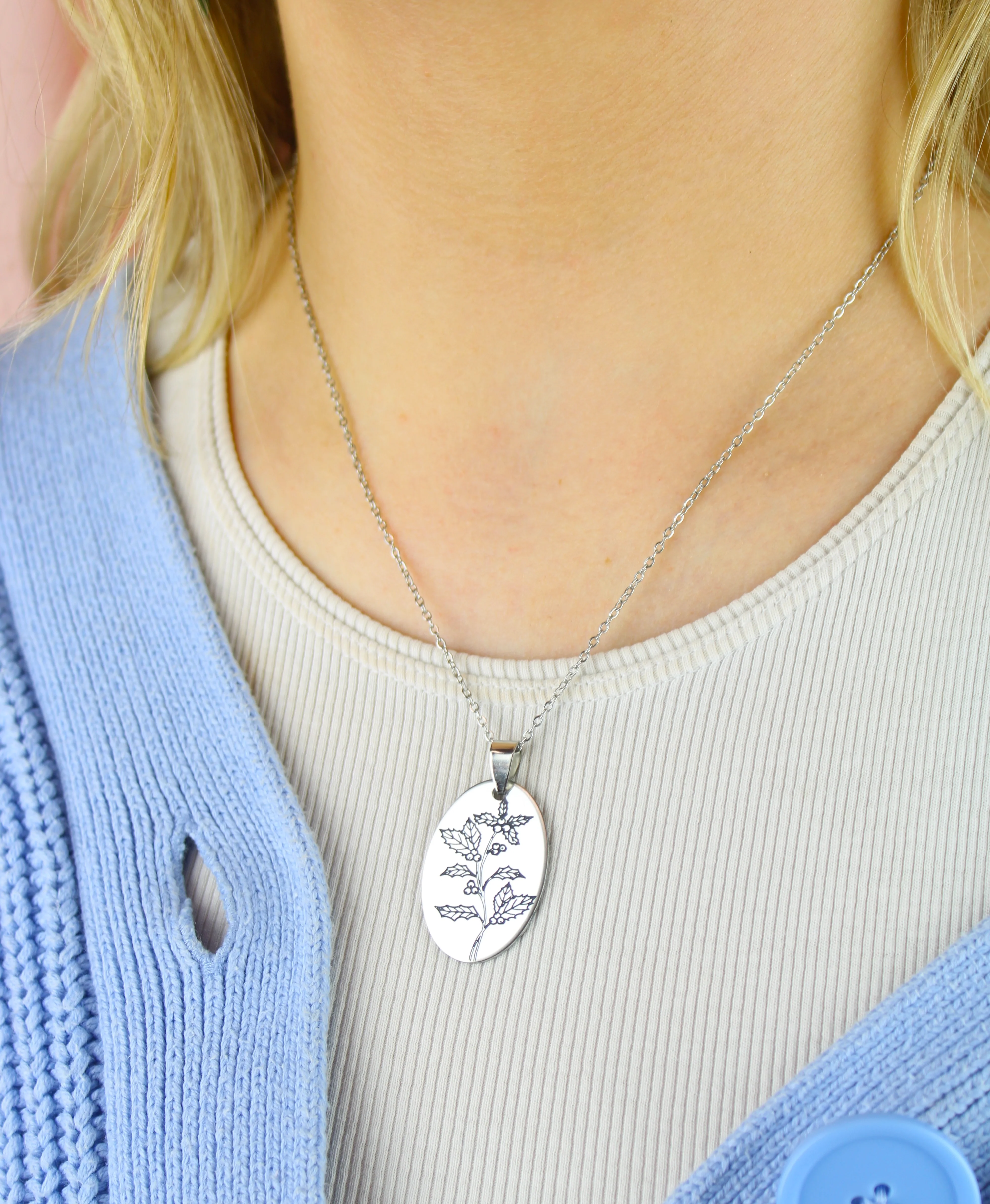 December Birth Flower Necklace - Holly - Image 4
