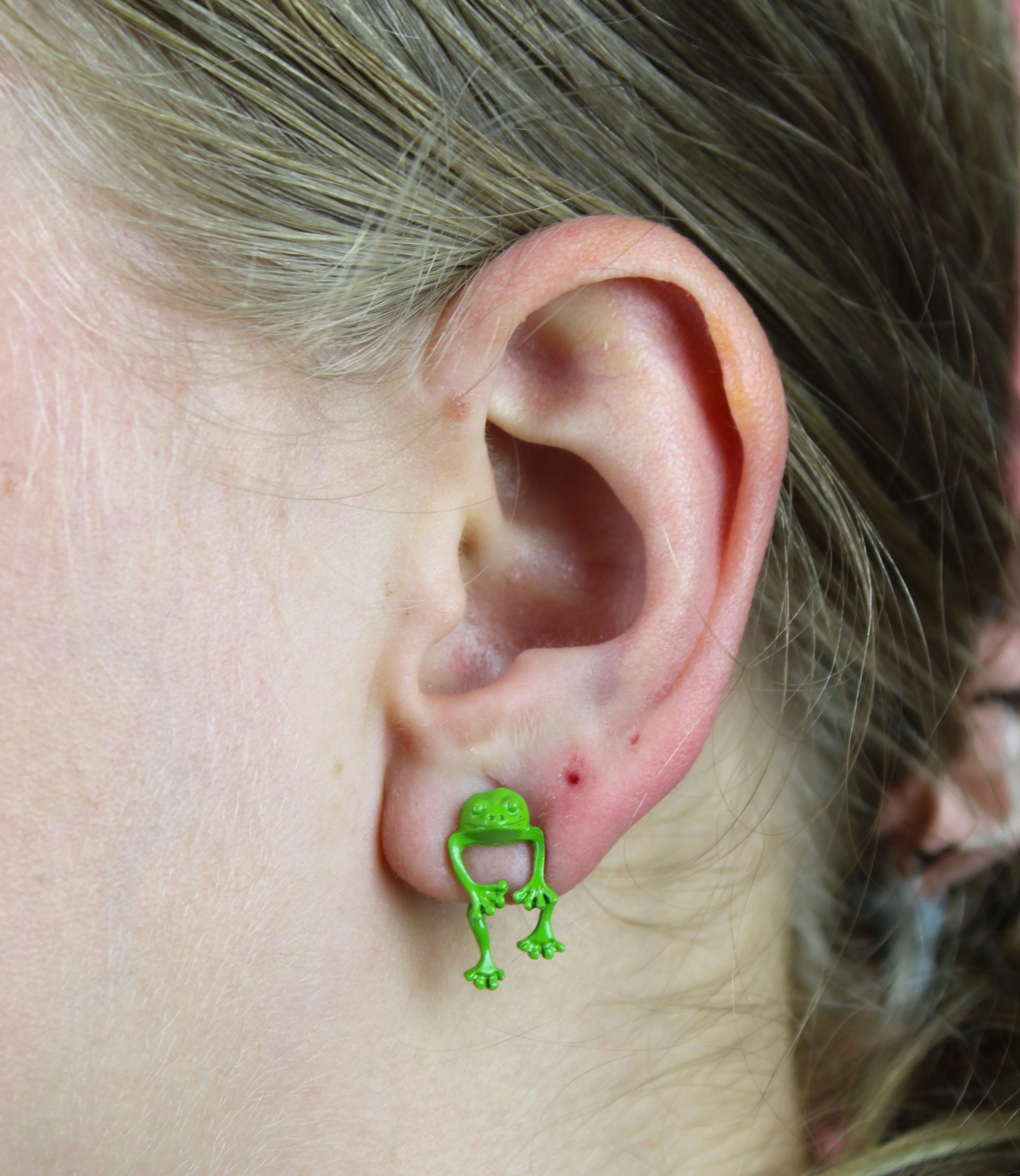 Green 2 Piece Frog Stud Earrings - Image 2