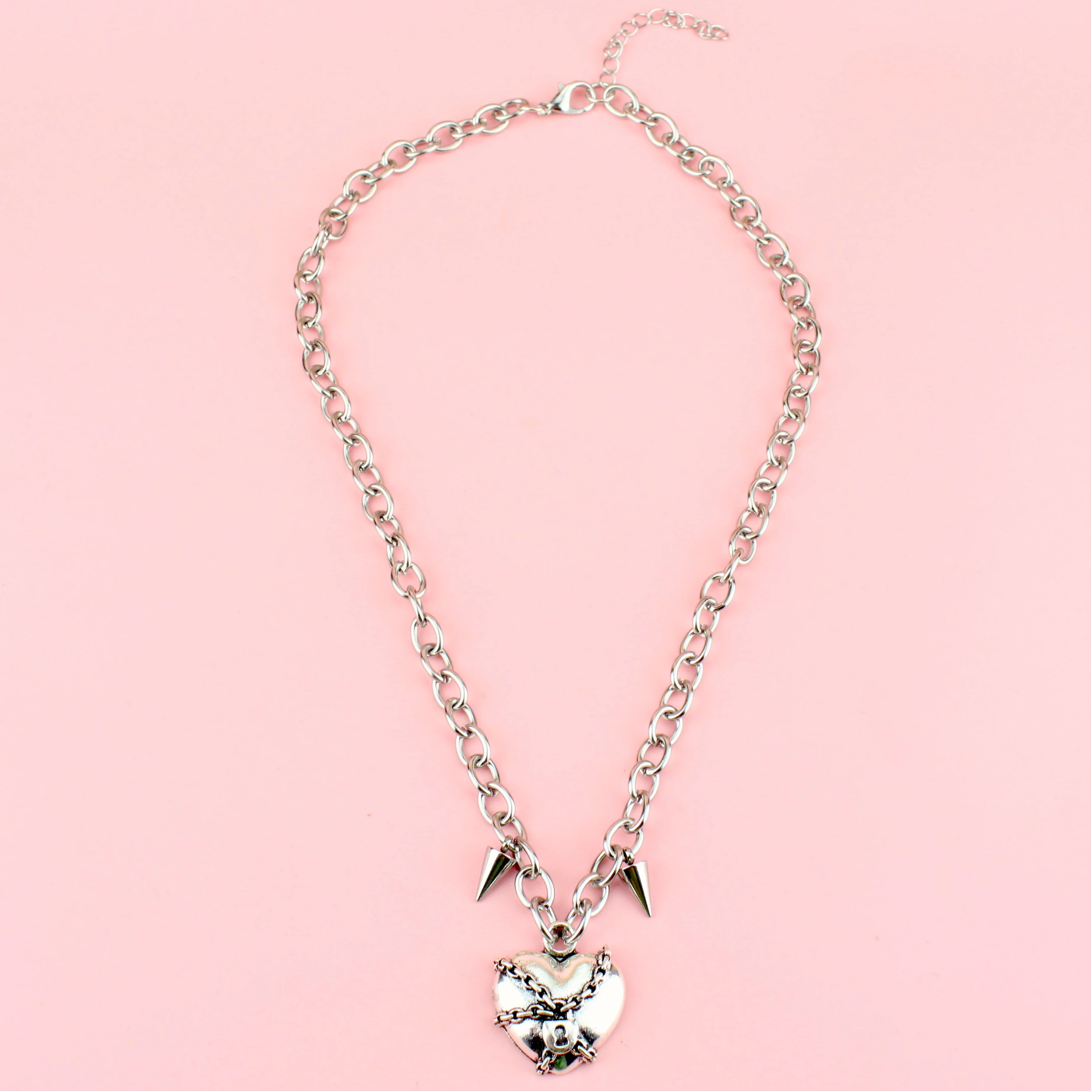 Heart In Chains Necklace - Image 3