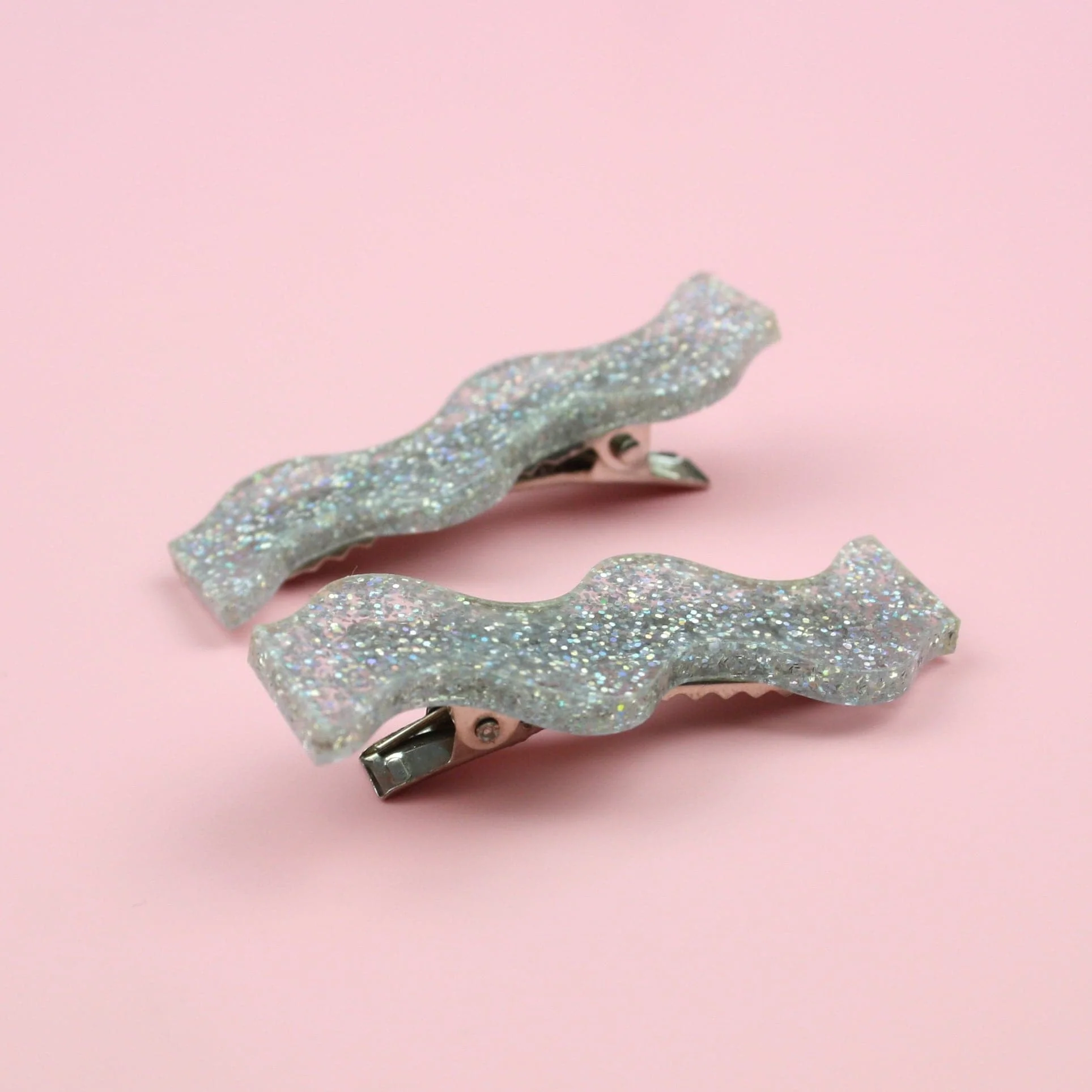 Holographic Glitter Wavy Hair Clips - Image 5