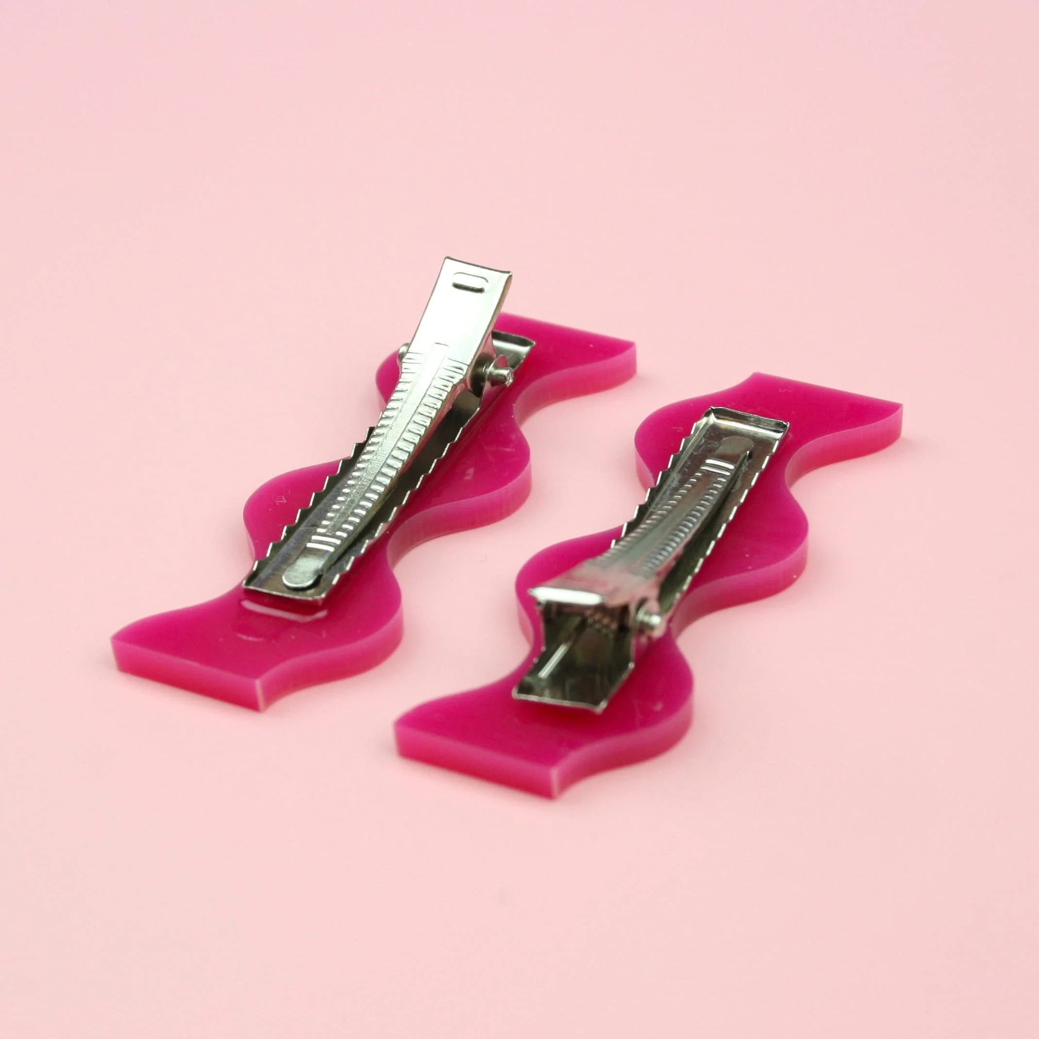 Hot Pink Wavy Hair Clips - Image 3