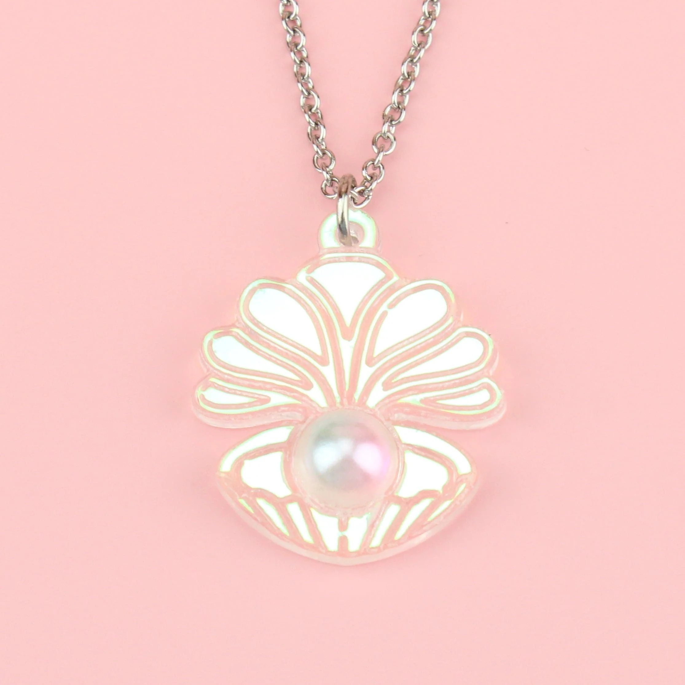 Iridescent Clam Shell Pendant Necklace
