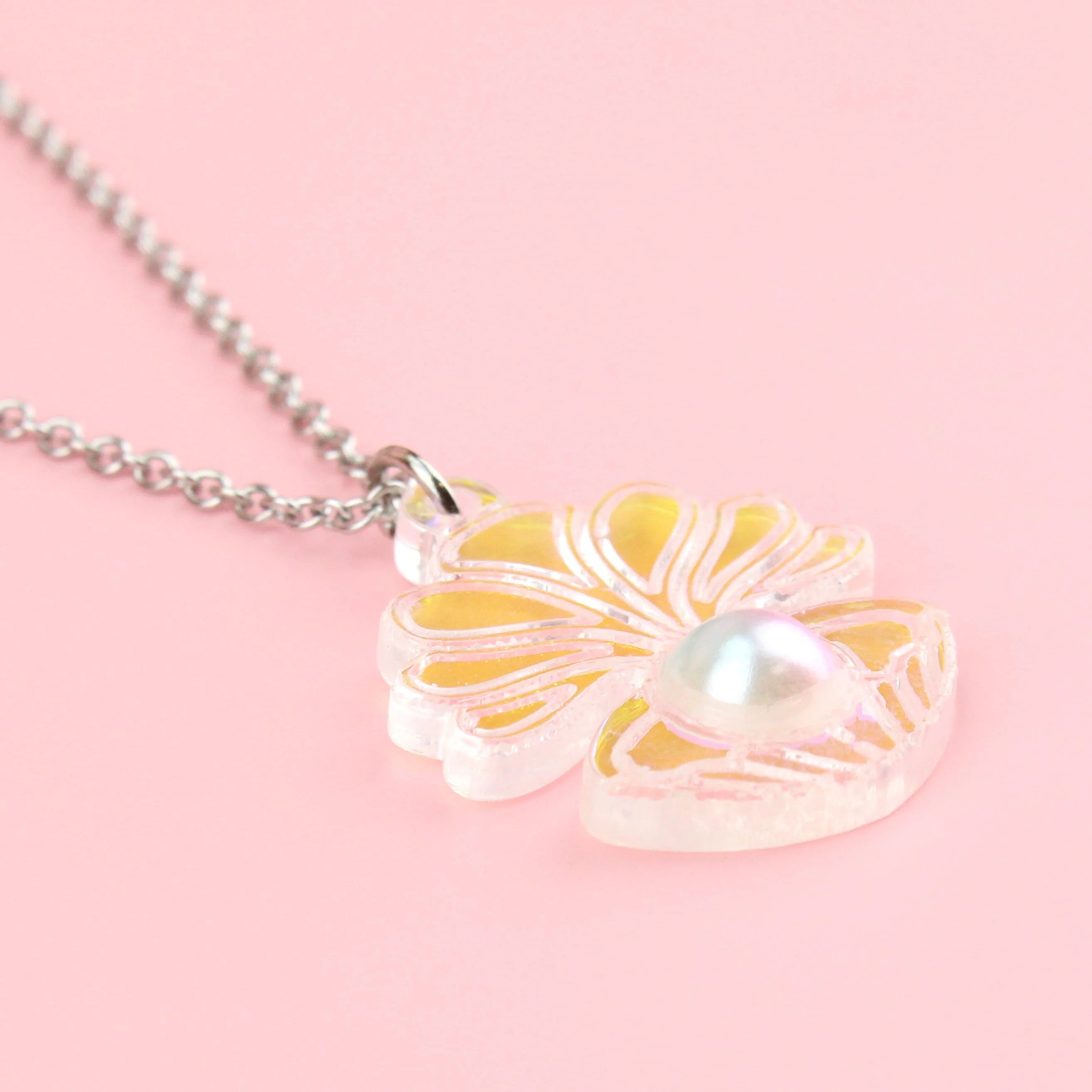 Iridescent Clam Shell Pendant Necklace - Image 10