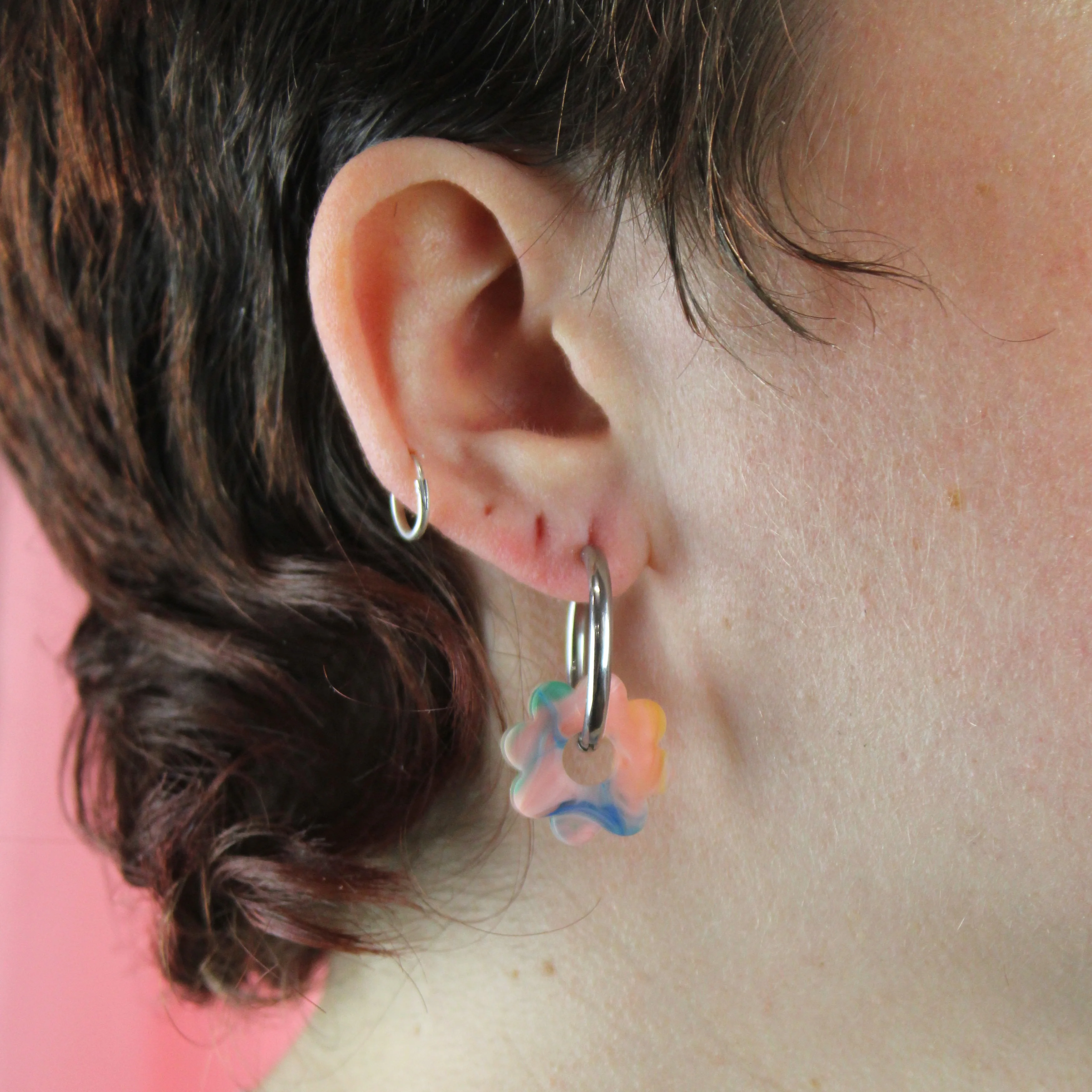 Lazy Daisy Hoop Earrings - Marble Splash - Image 3