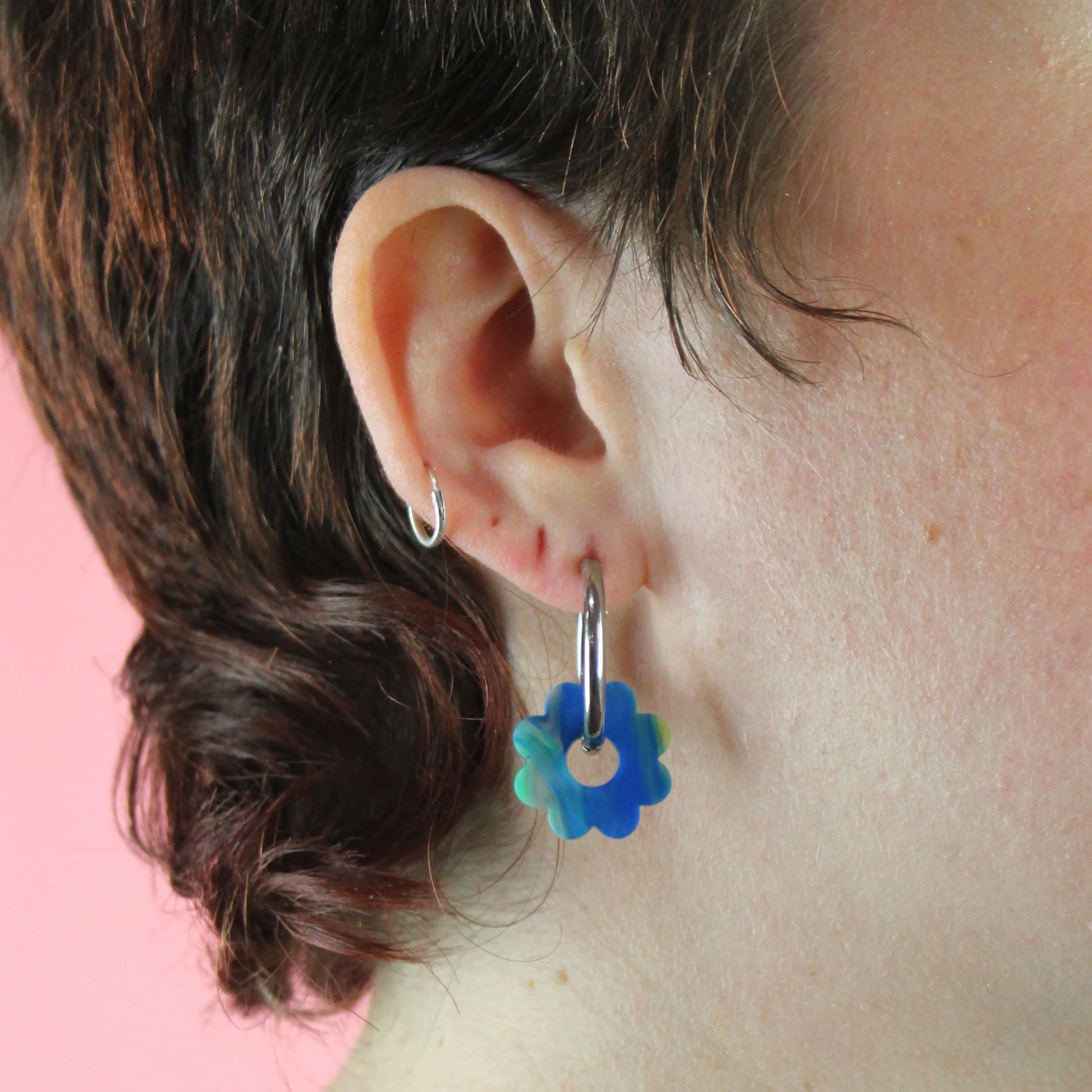 Lazy Daisy Hoop Earrings - Marble Splash - Image 5