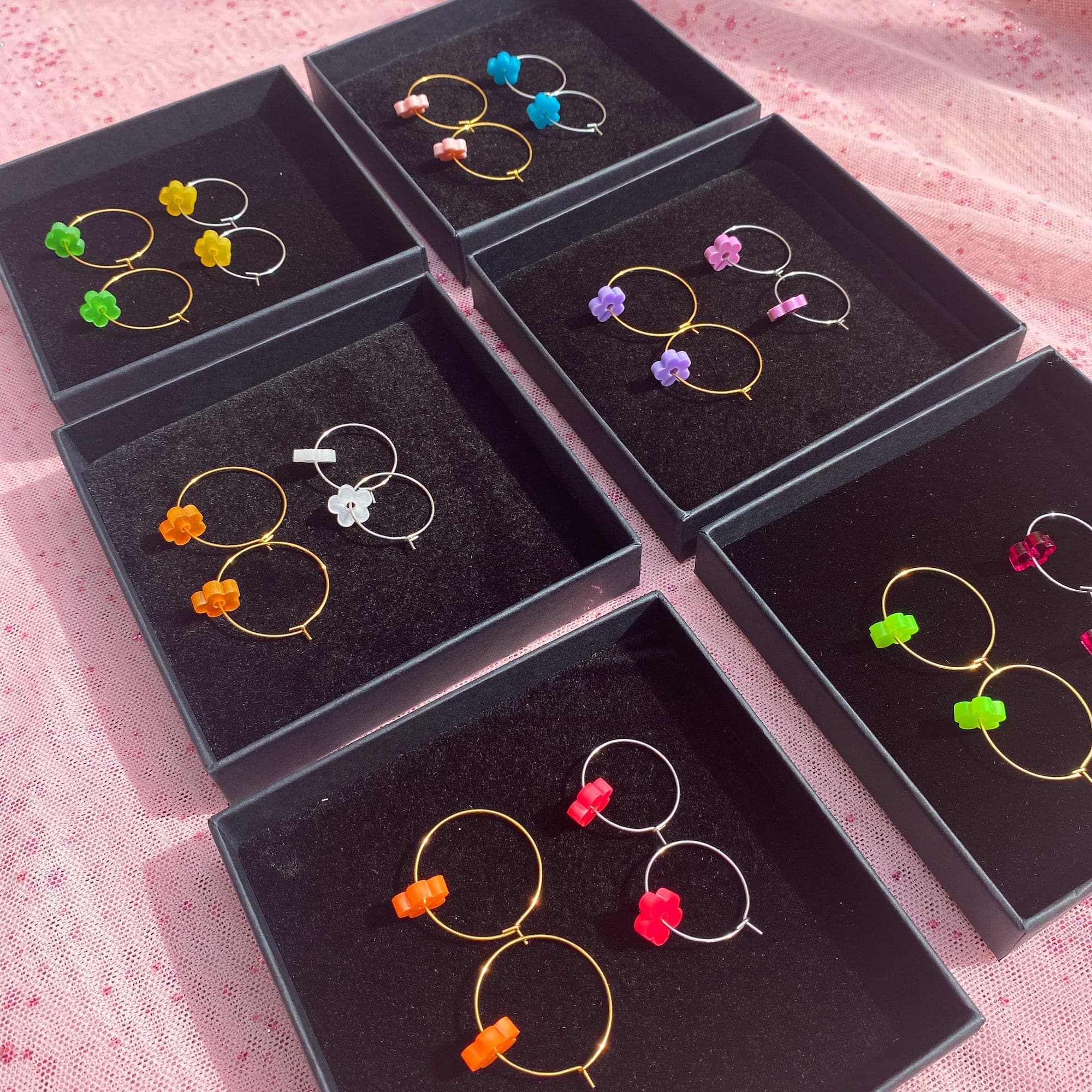 Lemon 'n Lime Flower Power Hoop Earring Set - Image 4