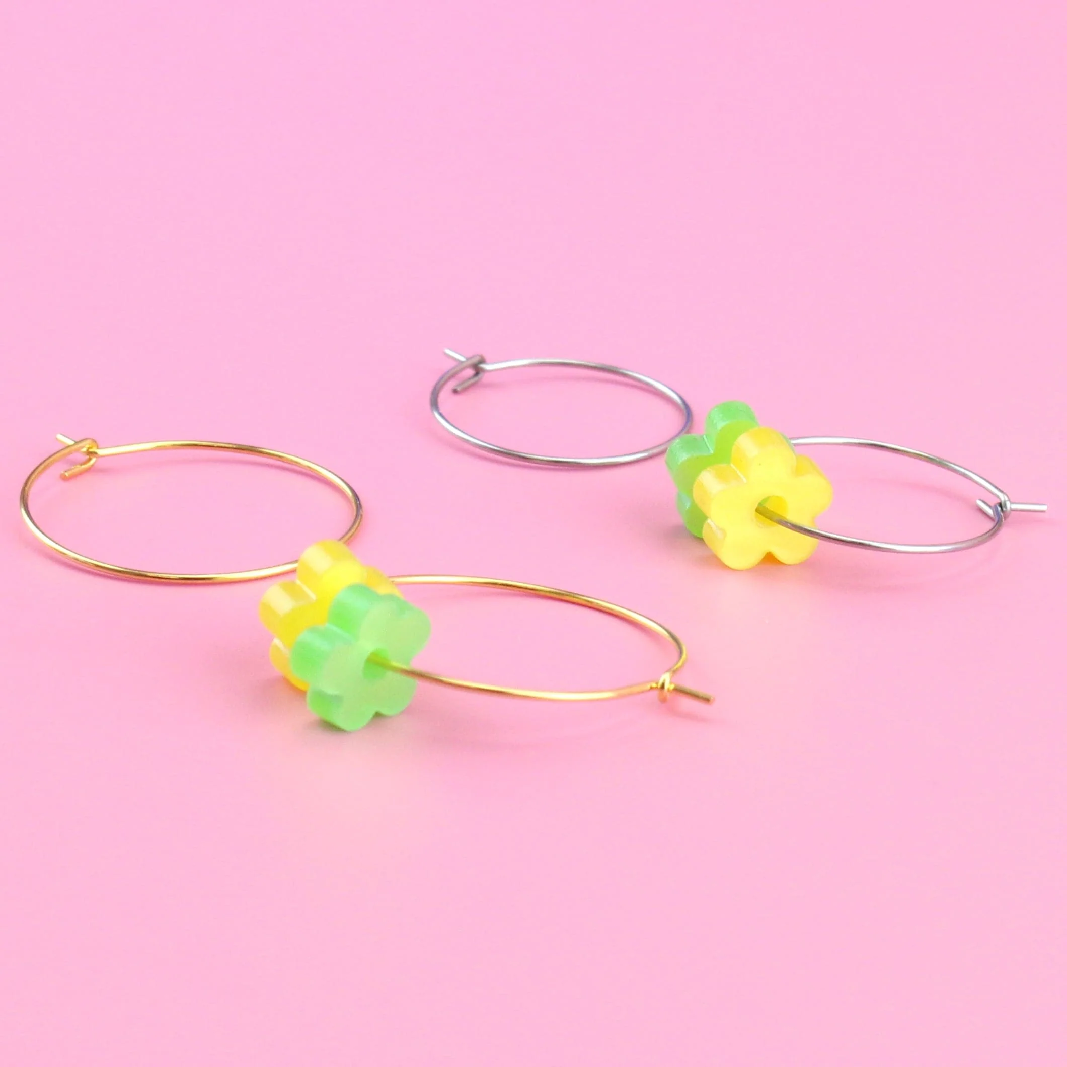 Lemon 'n Lime Flower Power Hoop Earring Set - Image 5