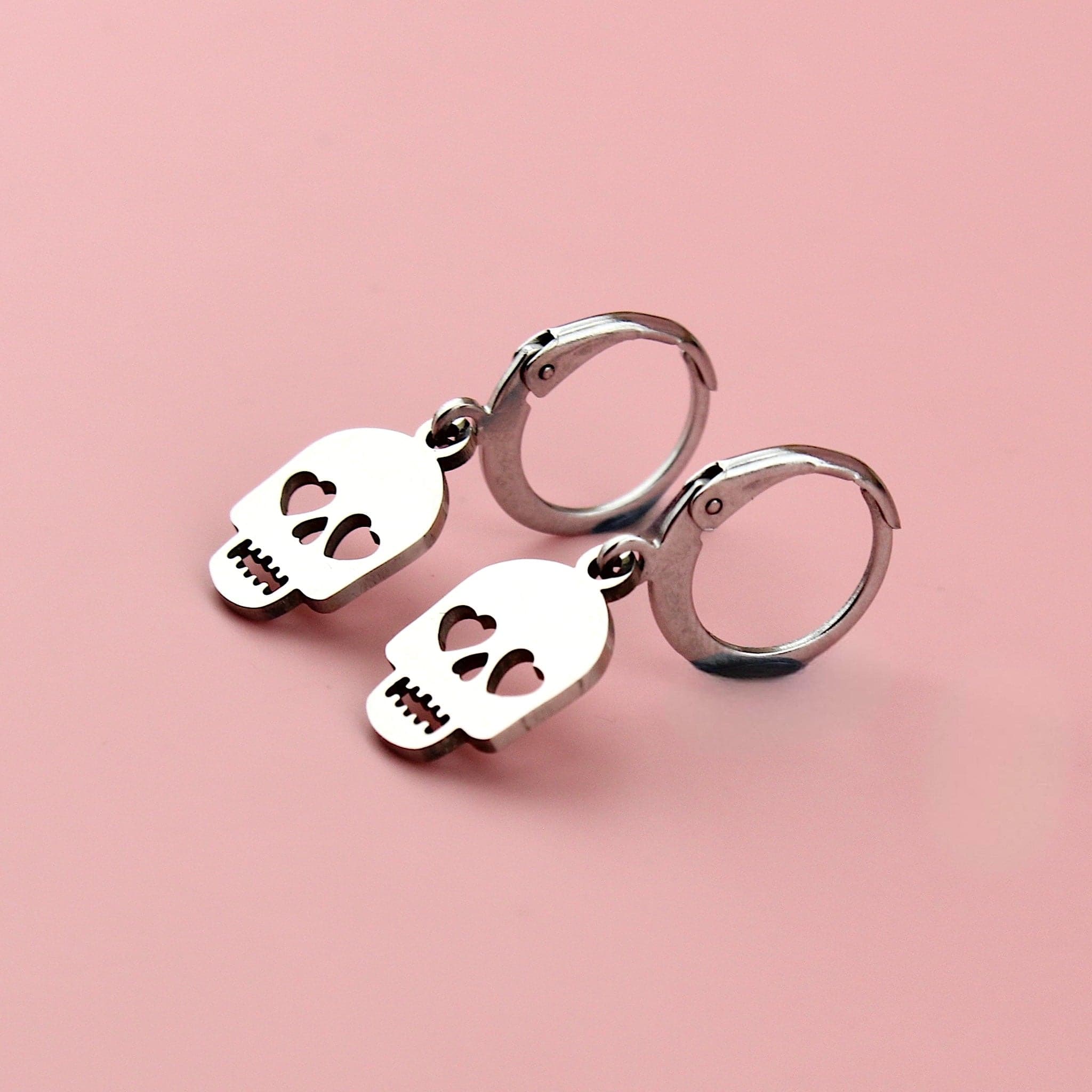 Lovely Bones Skull Earrings - Image 4
