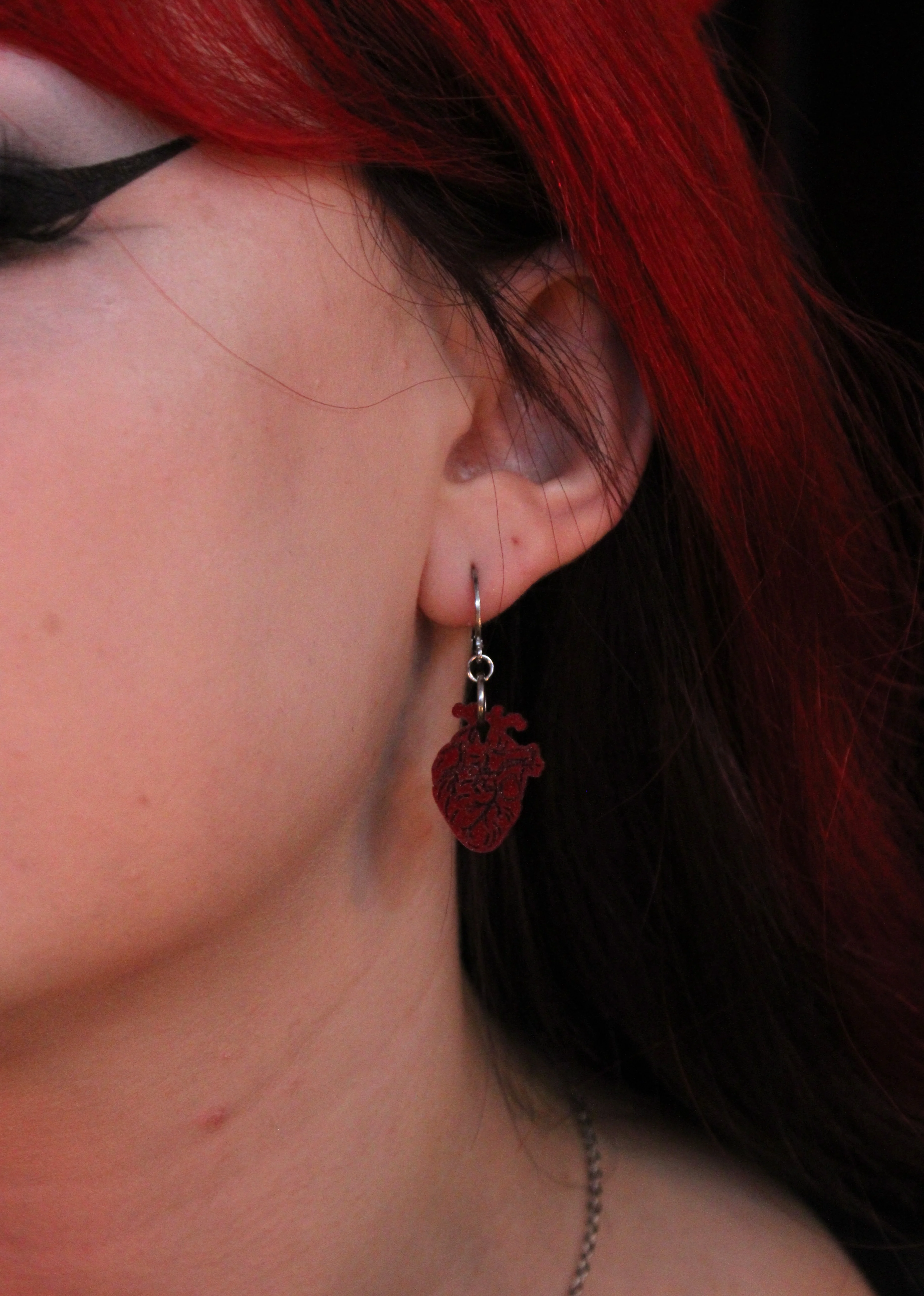 Mini Heart-core Huggie Hoop Earrings - Image 2