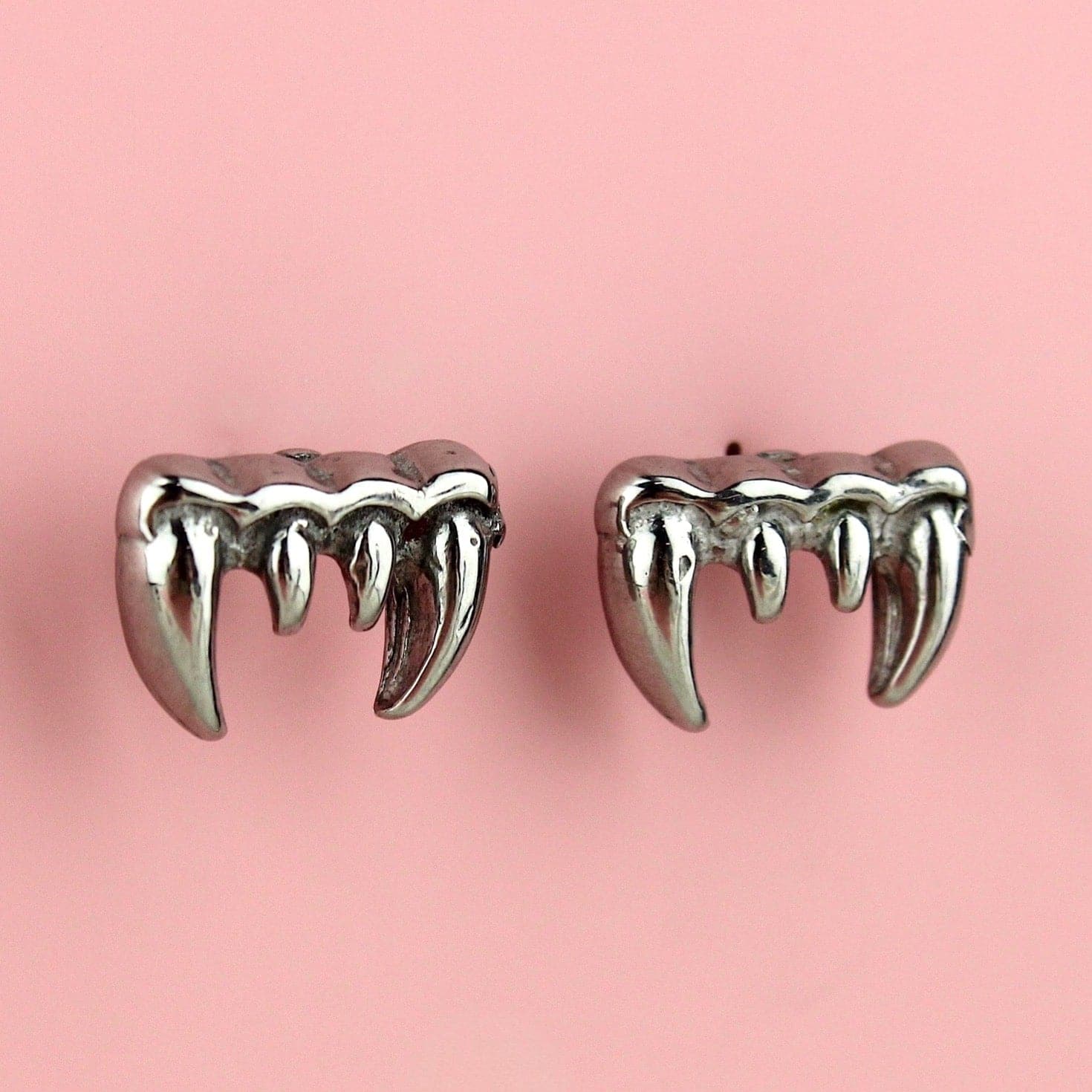 One Bite Stand Fang Stud Earrings