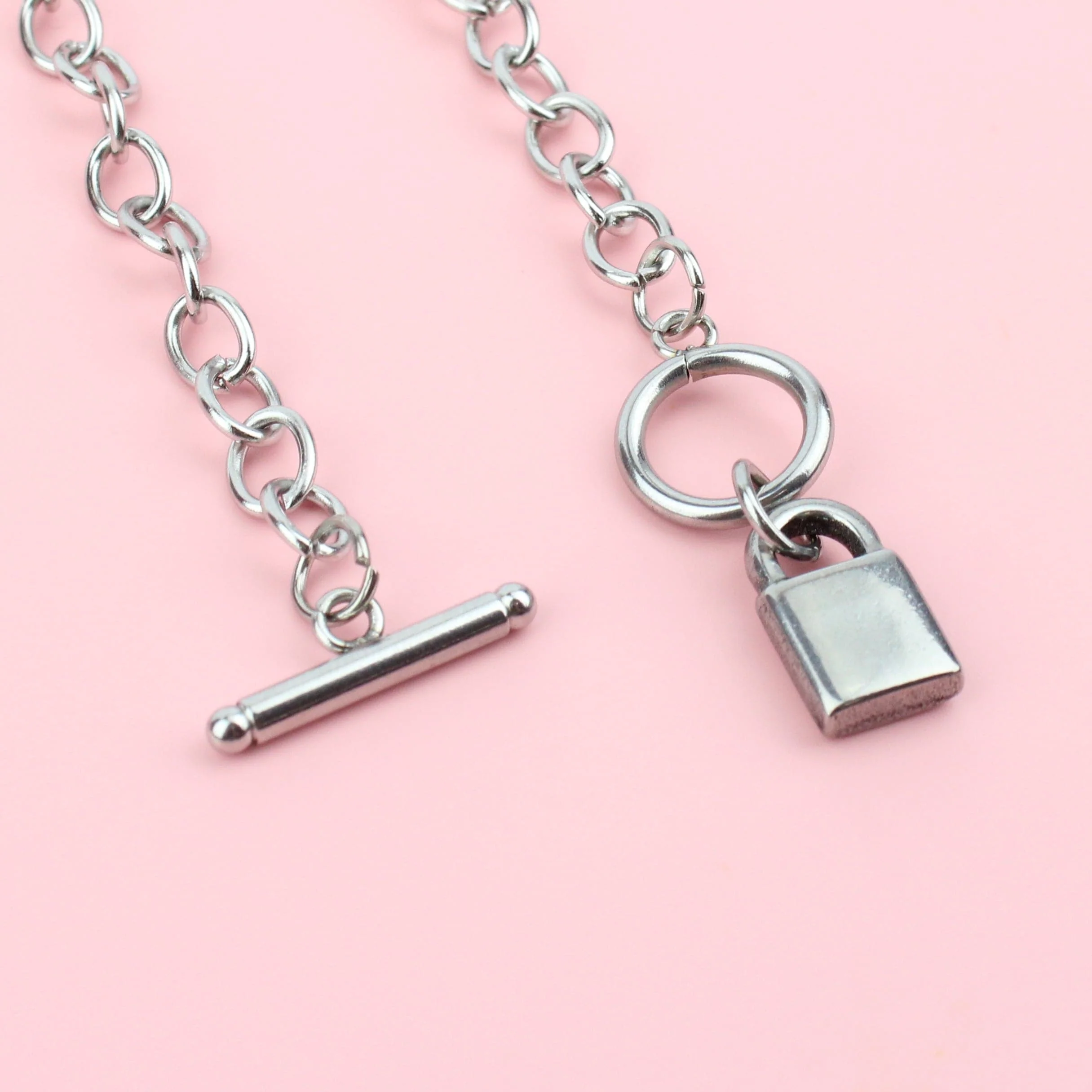 Padlock Chain Necklace - Image 3