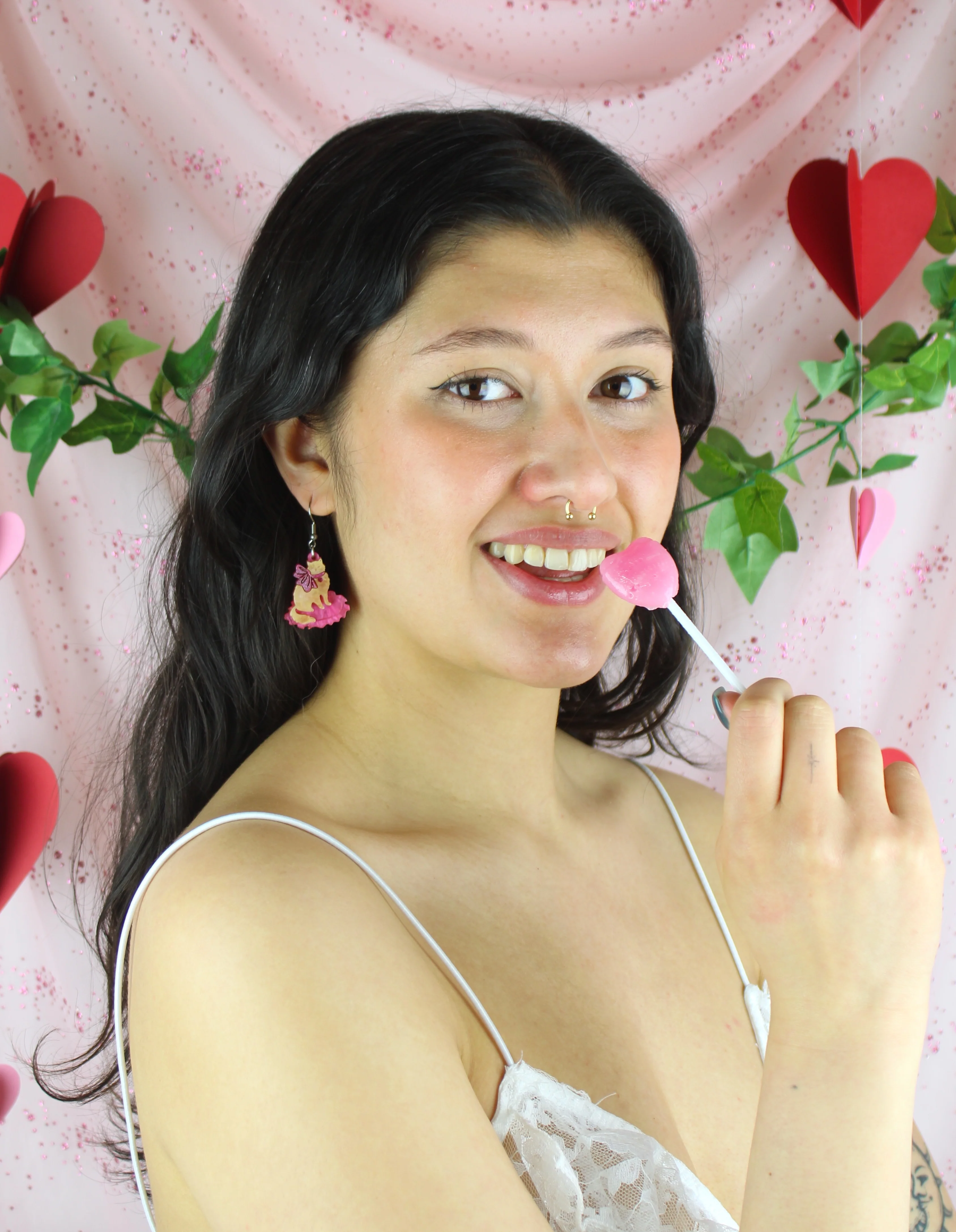 Purr-incess Treatment Earrings - Image 8