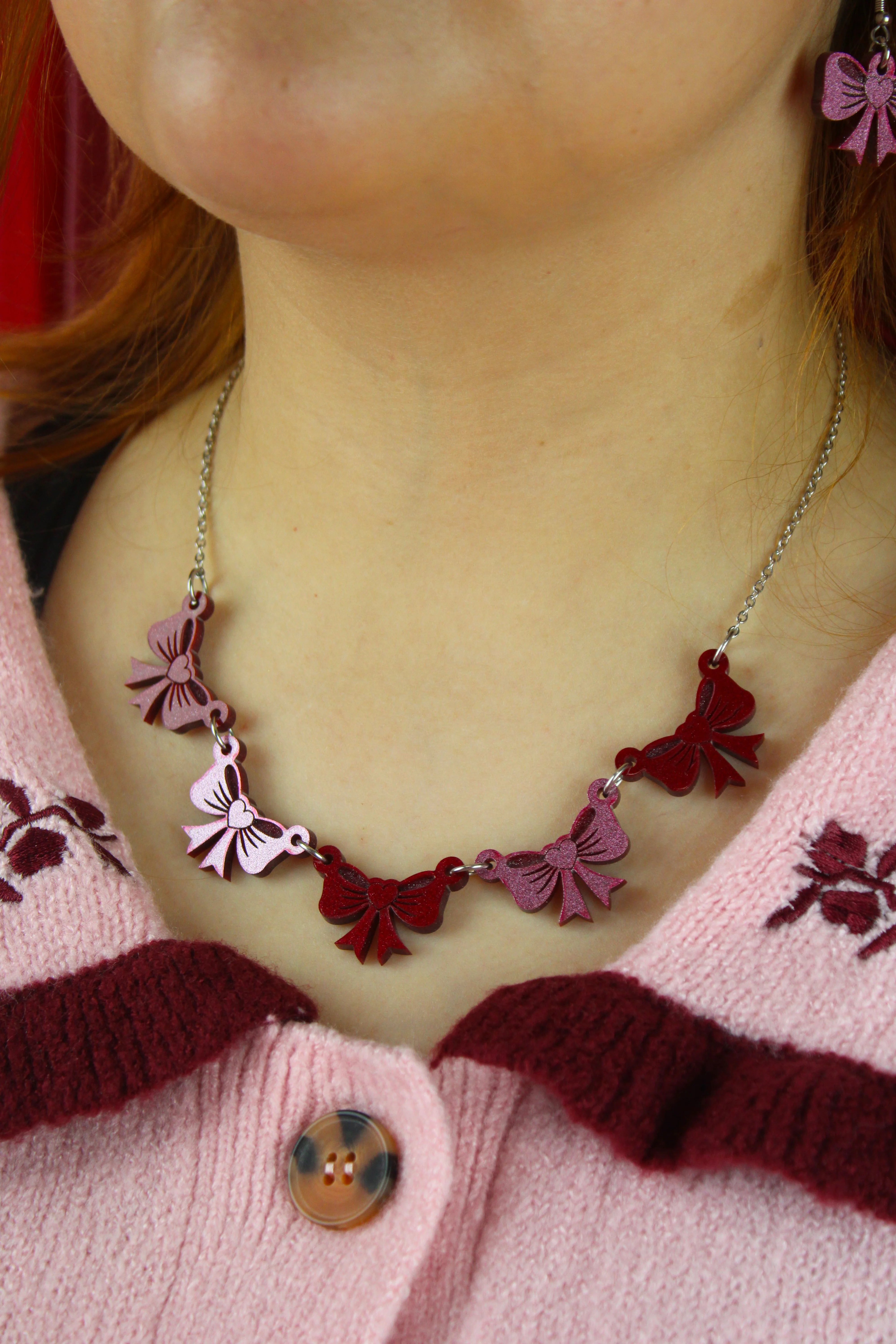 Red and Pink Bow Bunting Necklace - Image 2