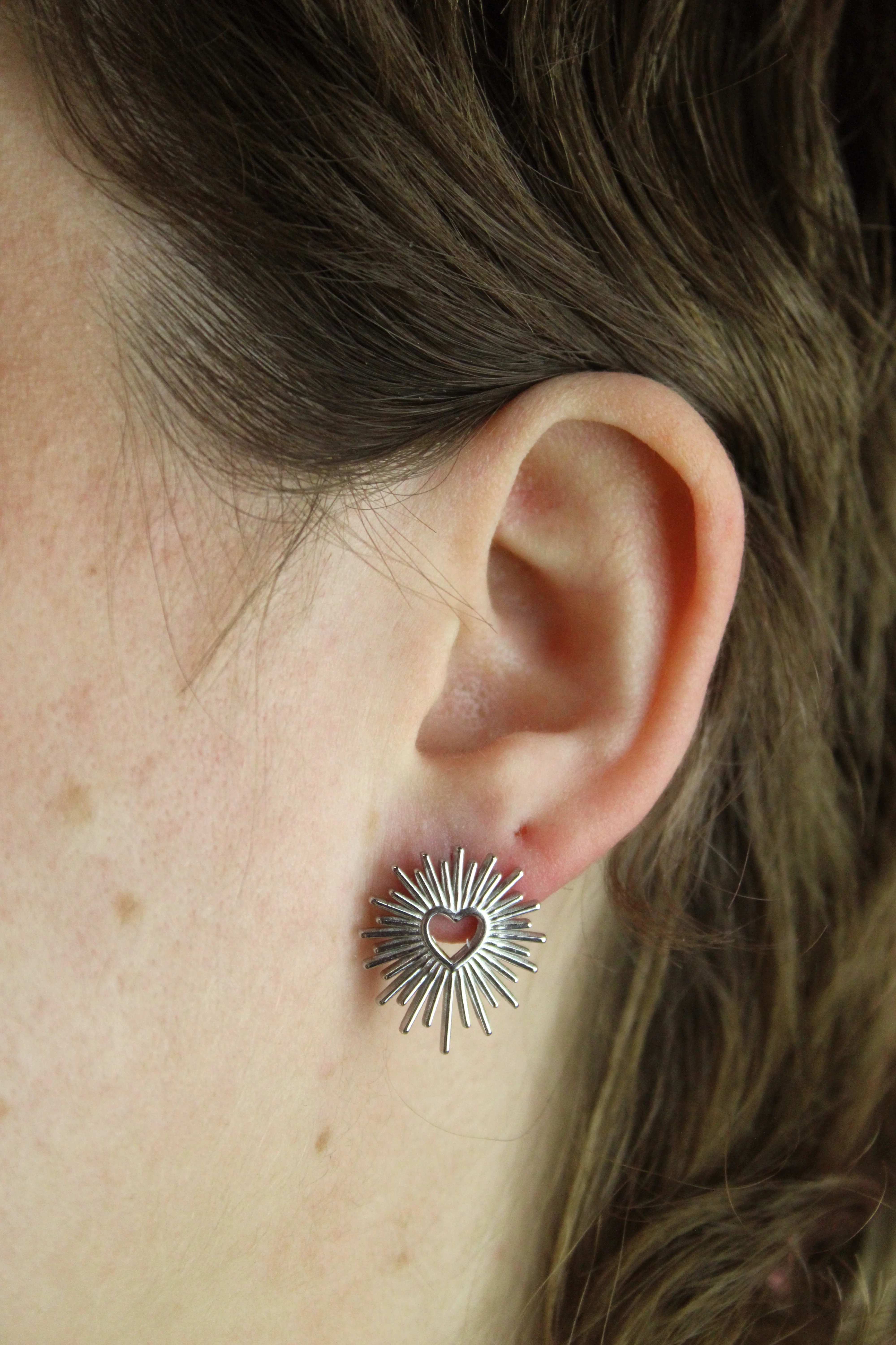 Sacré Coeur Stud Earrings - Image 2