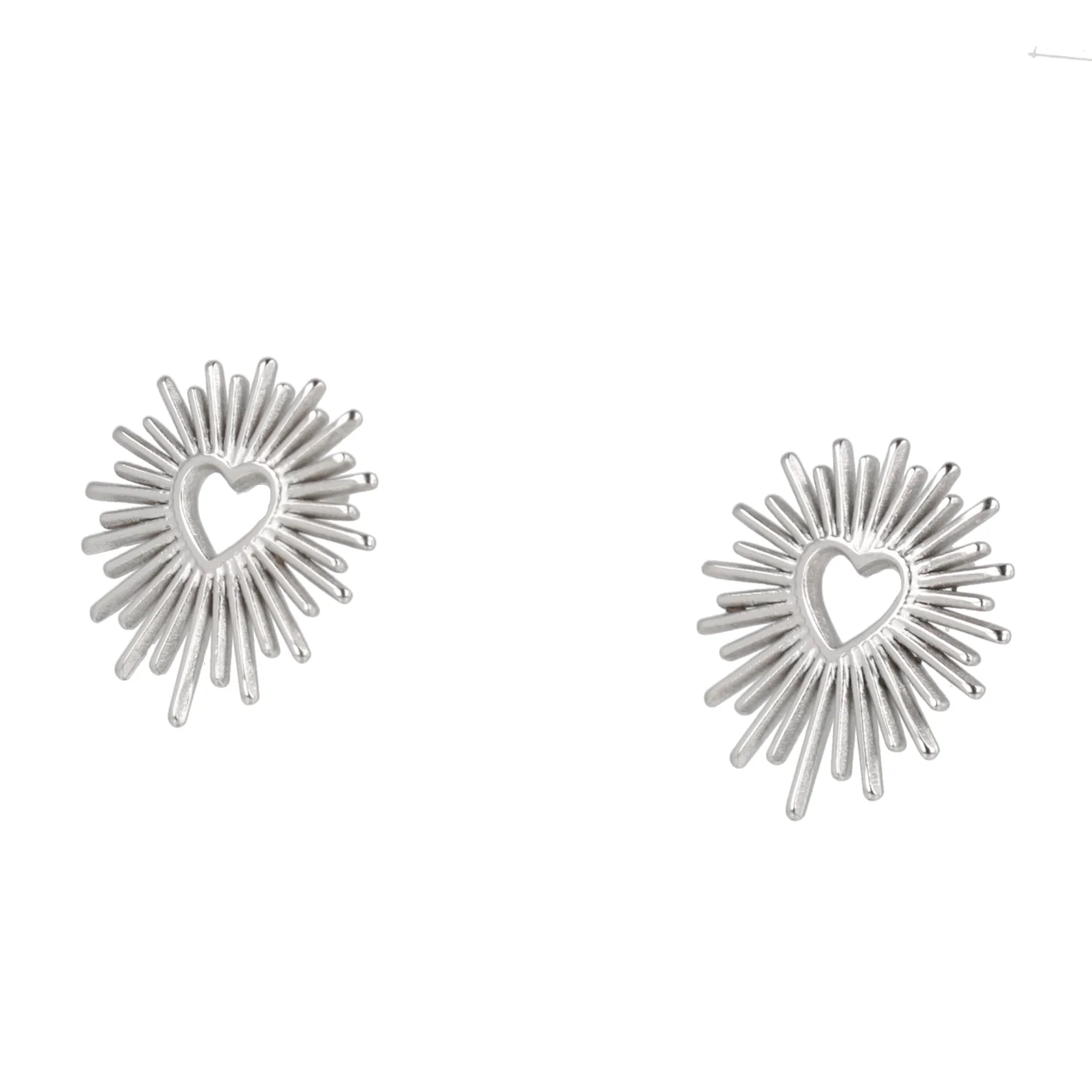 Sacré Coeur Stud Earrings - Image 5