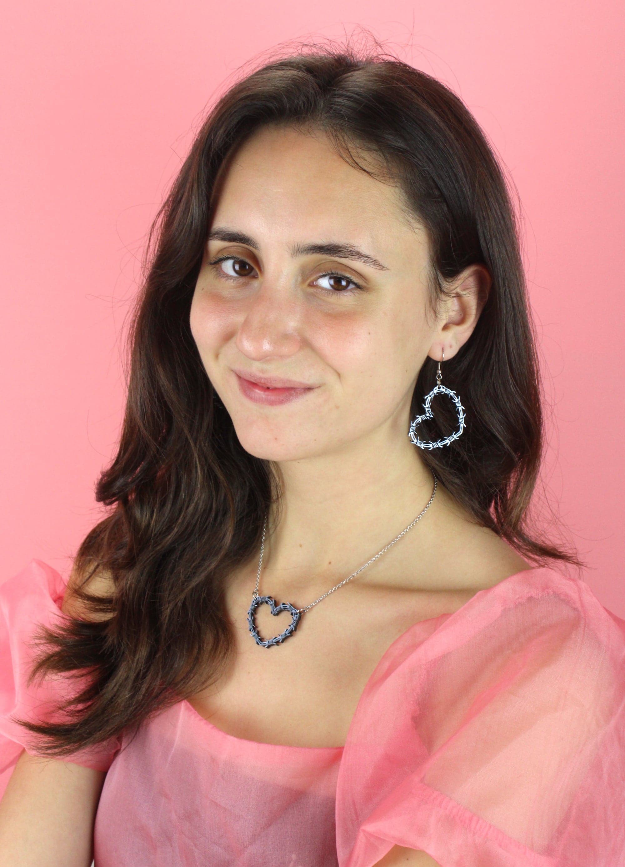 Silver Barbed Wire Heart Necklace - Image 9