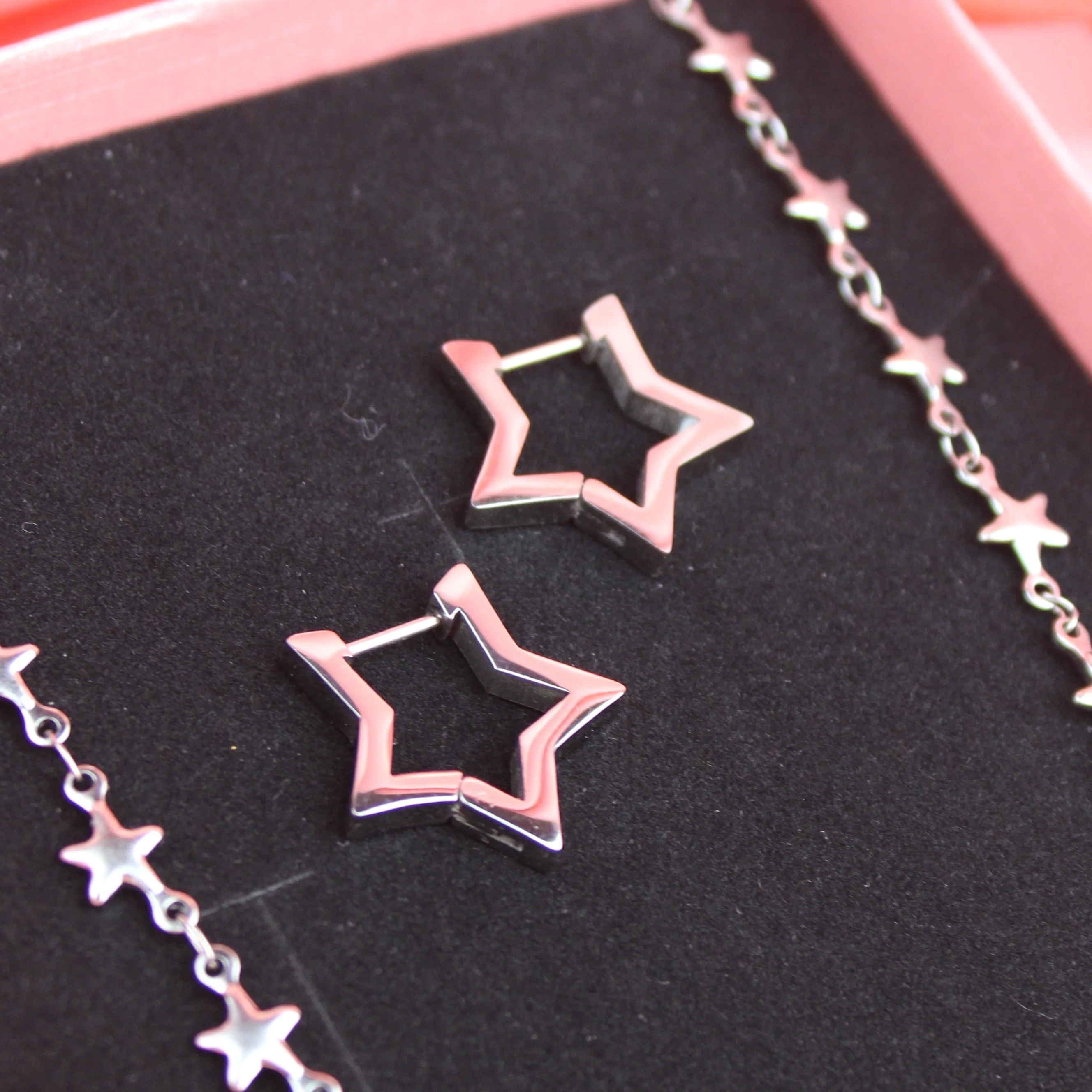 Star Earrings And Necklace Gift Set - Image 5