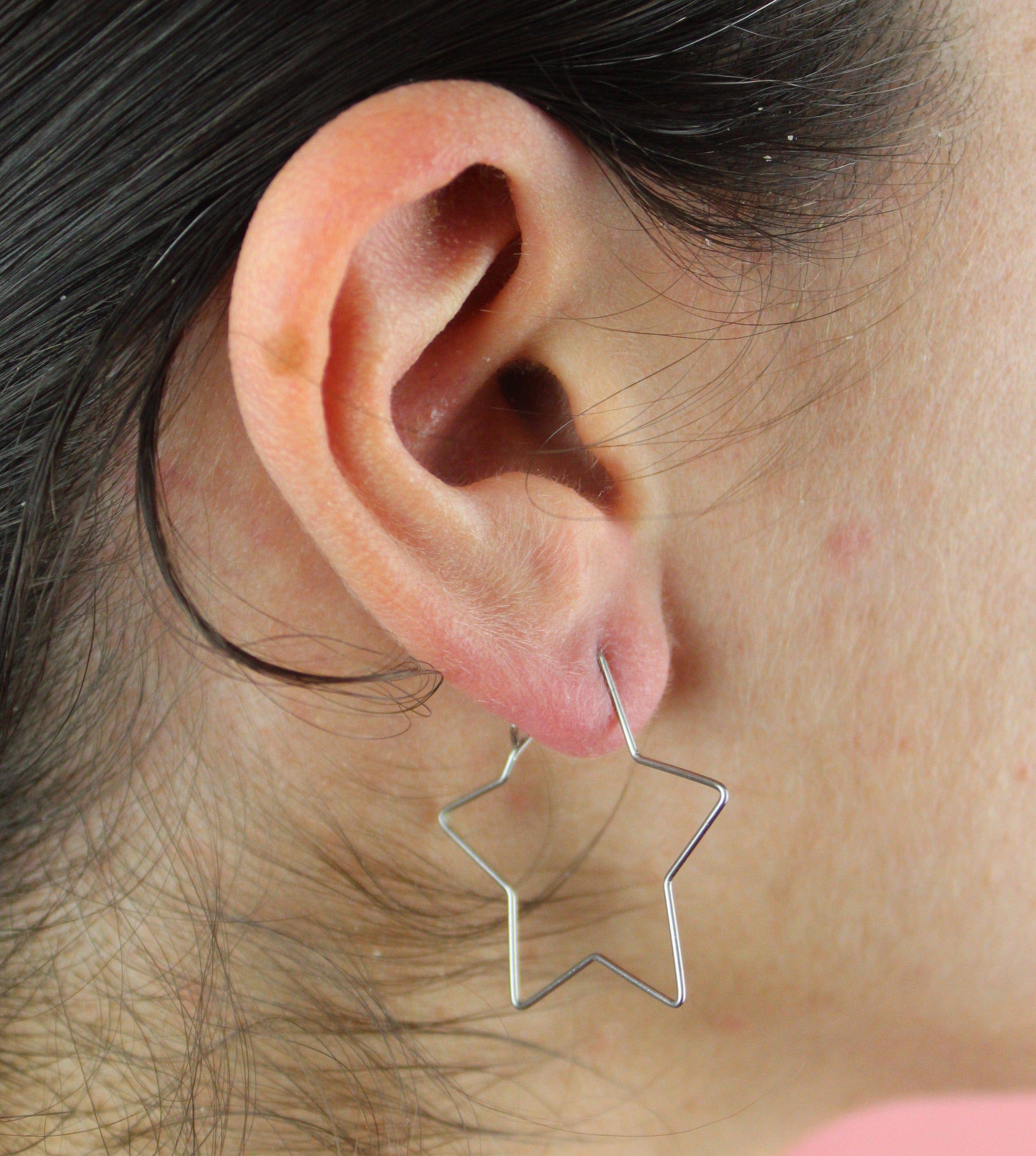 Star Wire Hoop Earrings - Image 3