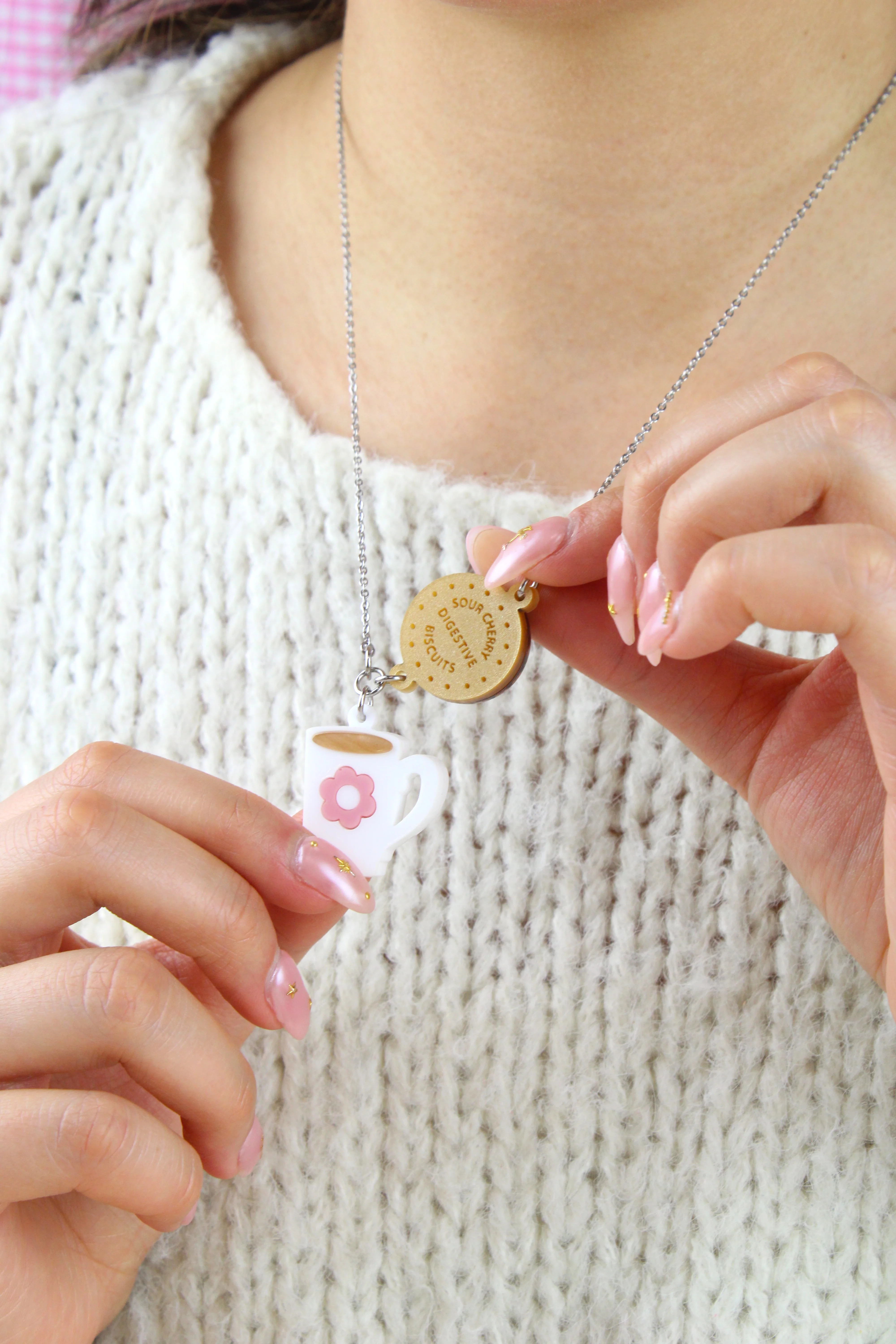 Stick T'Kettle On Necklace - Image 6