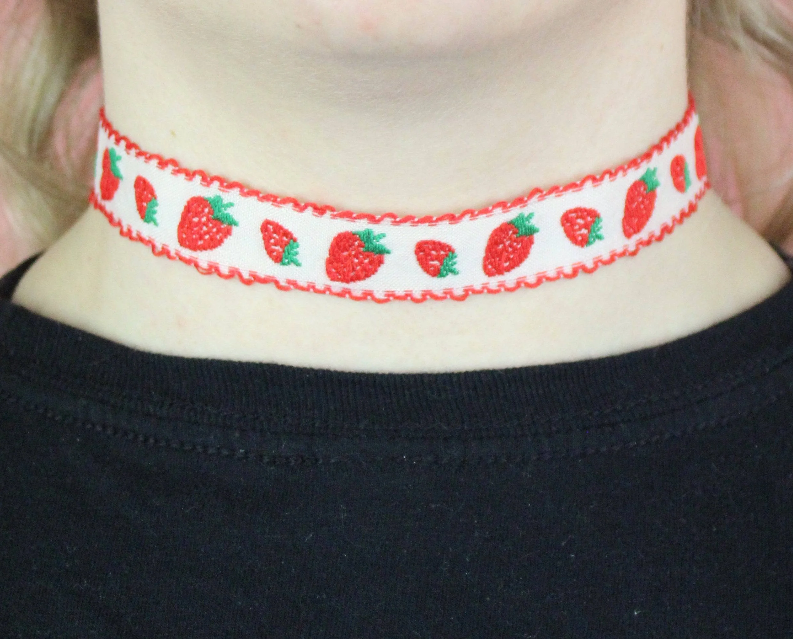 Strawberry Choker - Image 4