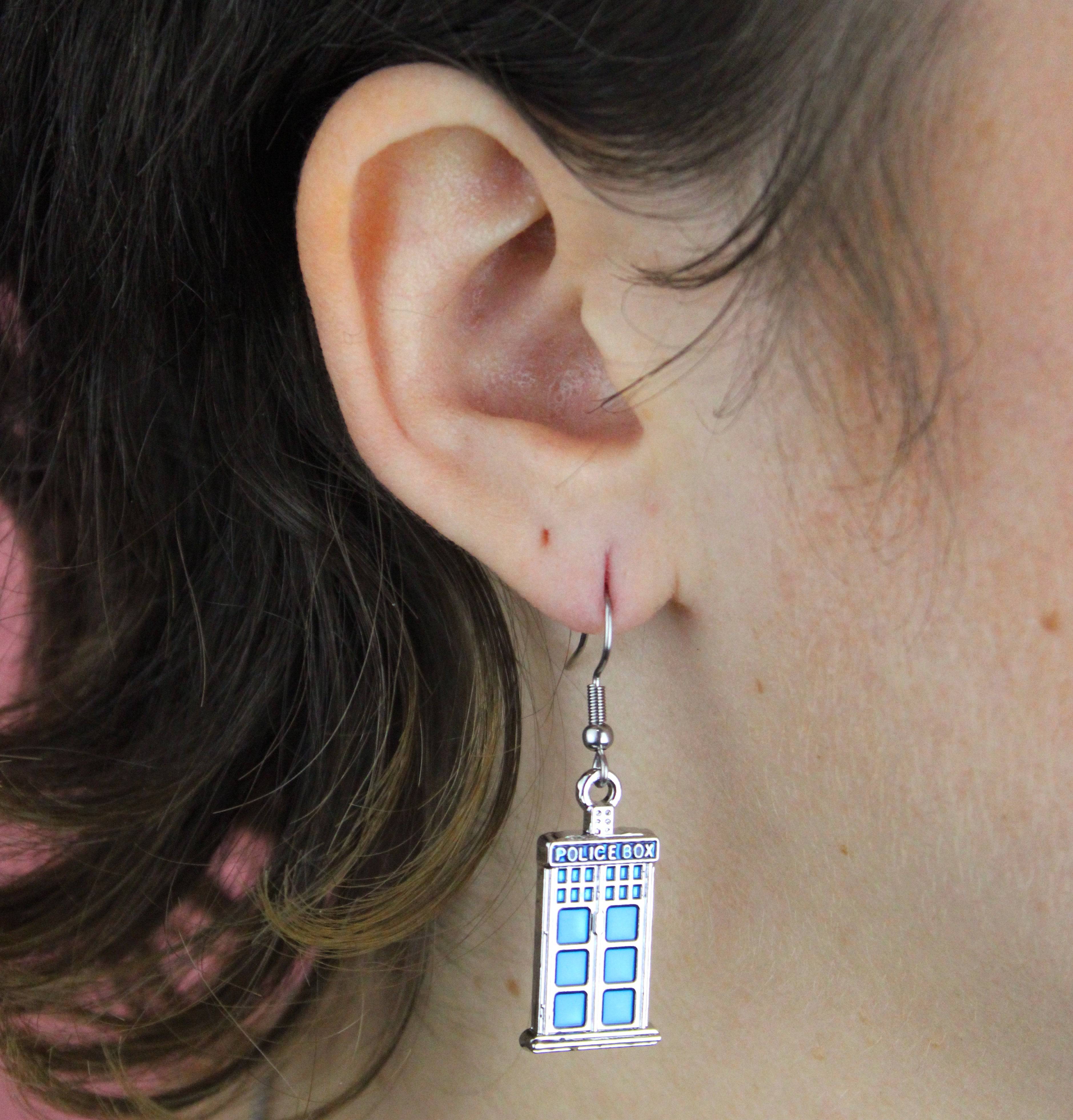Tardis Earrings - Image 4
