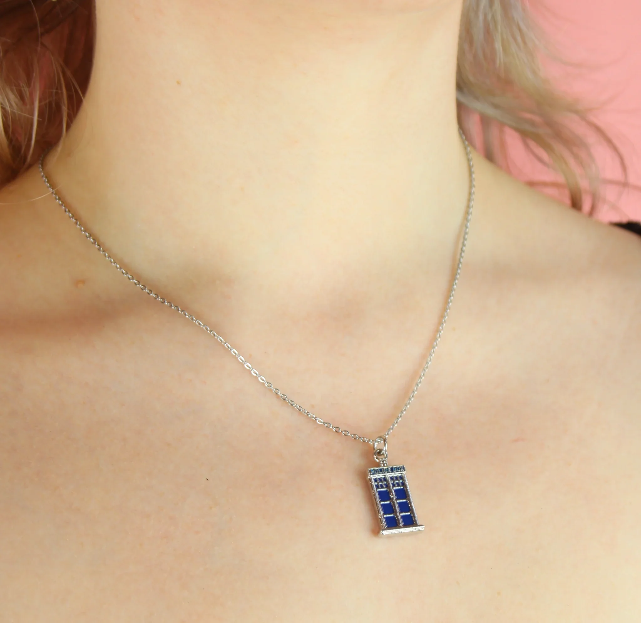 Tardis Earrings And Necklace Gift Set - Image 5