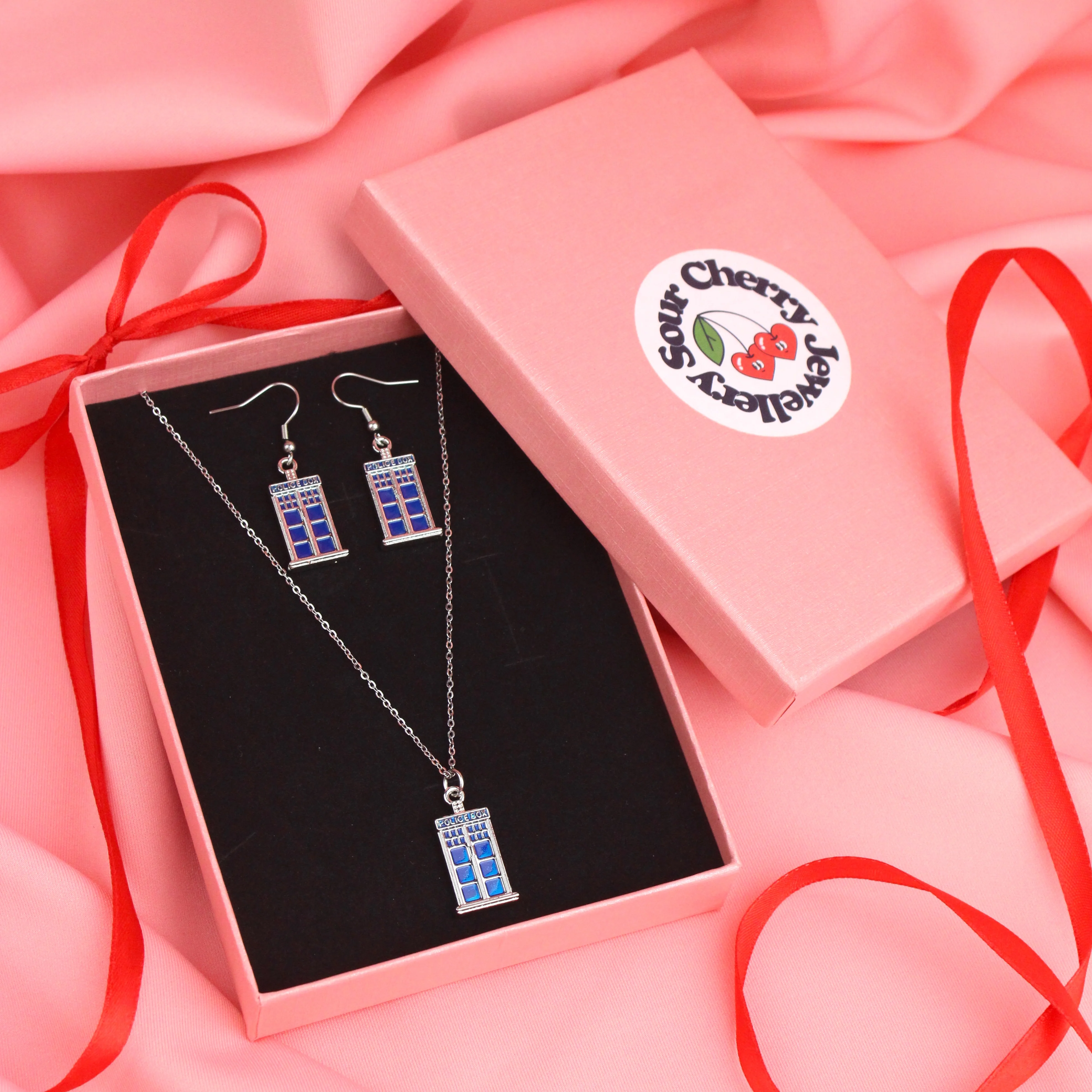 Tardis Earrings And Necklace Gift Set - Image 8