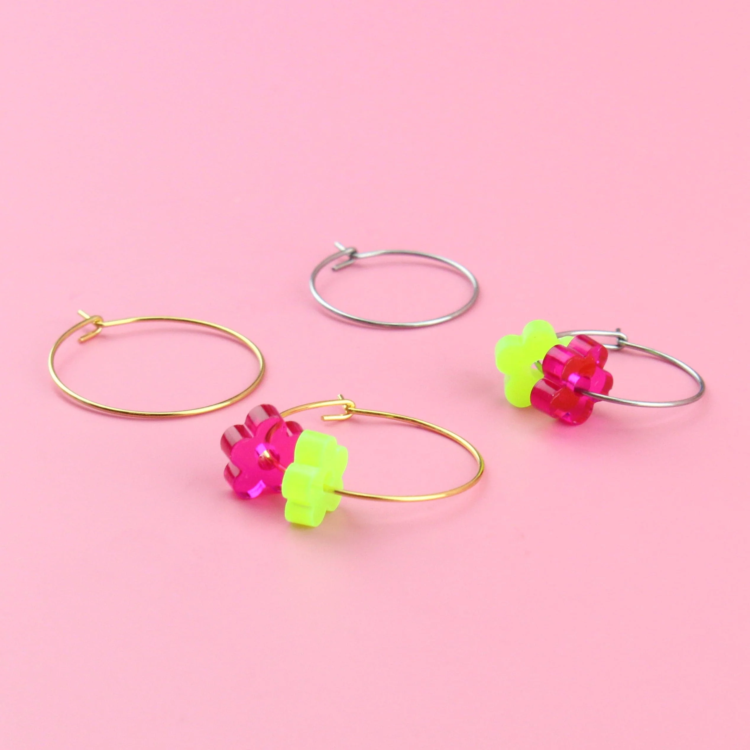 Twister Flower Power Hoop Earring Set - Image 5