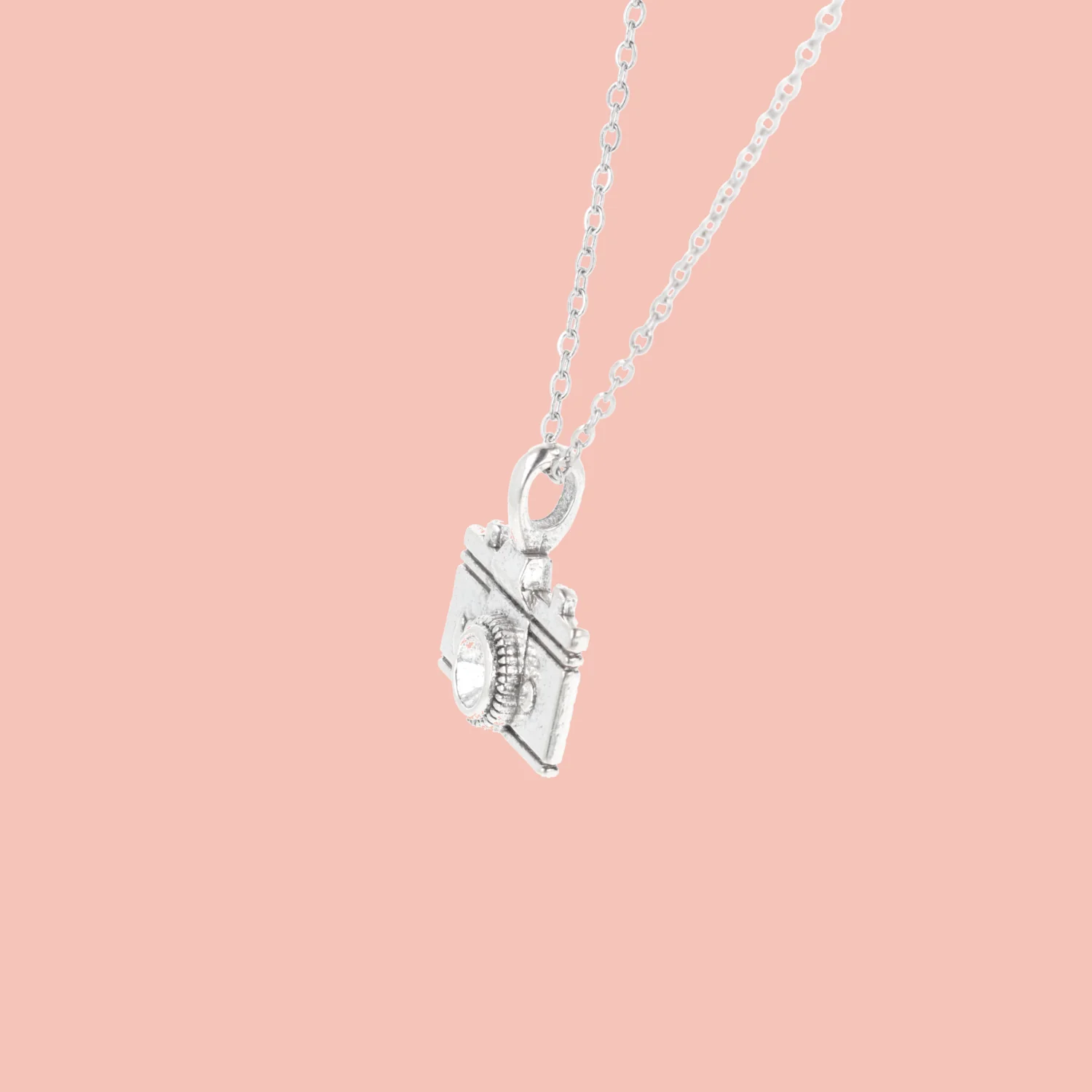 Vintage Camera Necklace - Image 3