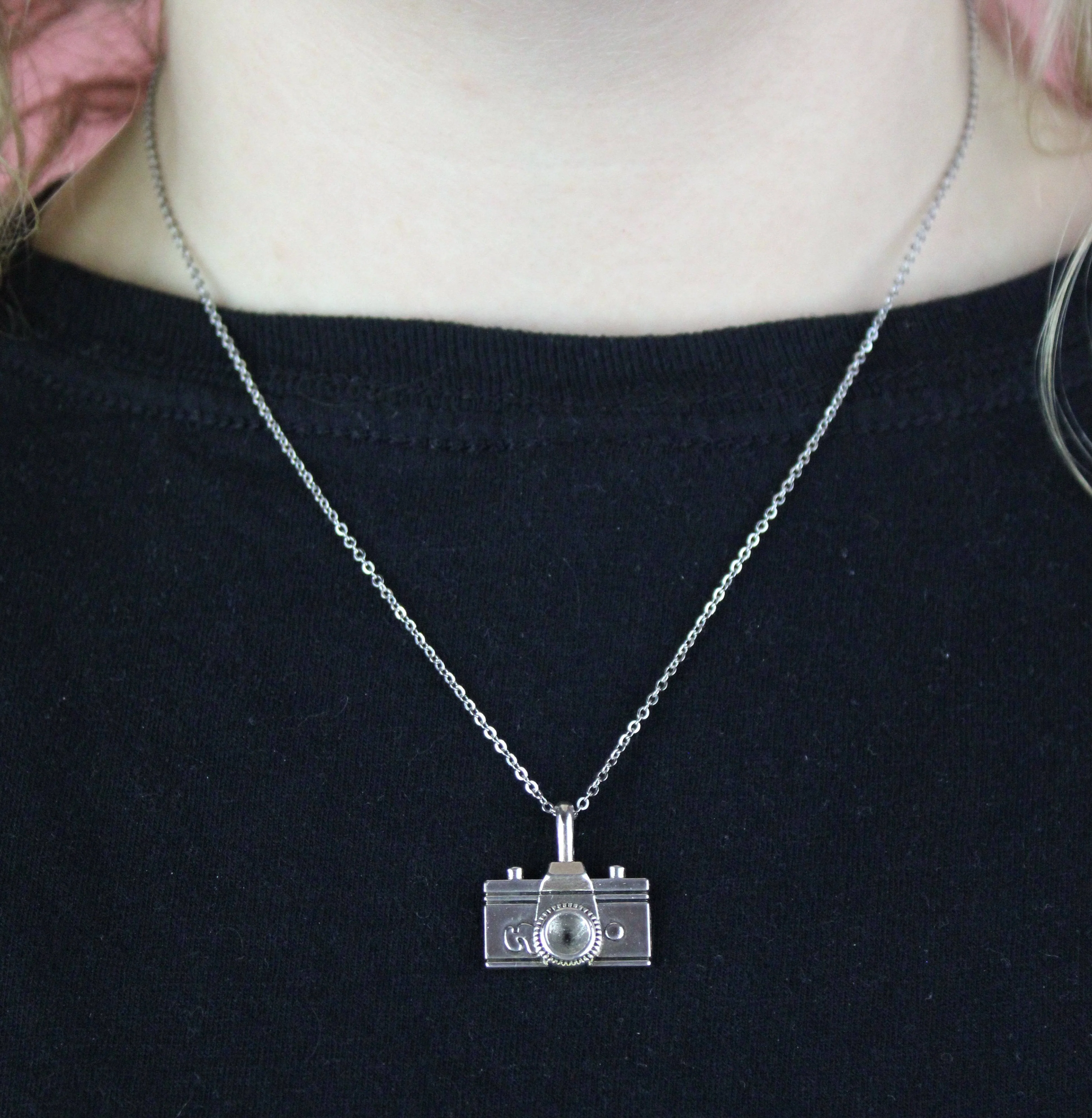 Vintage Camera Necklace - Image 6