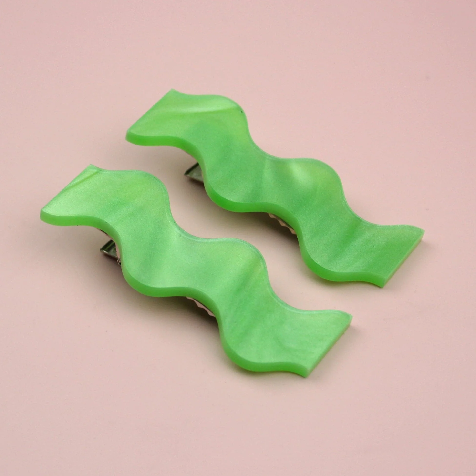 Wavy Green Marble Hair Clips - Image 4