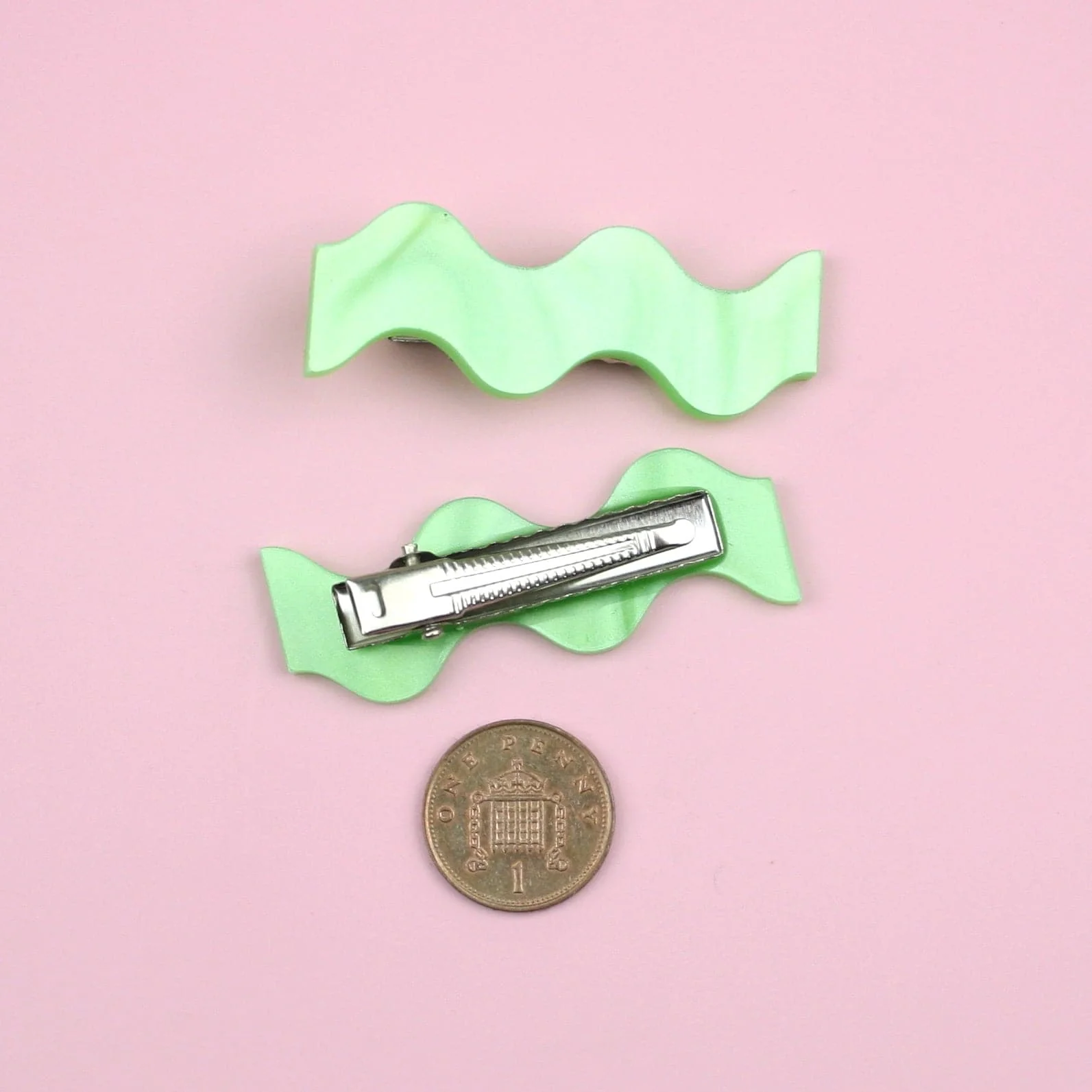 Wavy Green Marble Hair Clips - Image 8